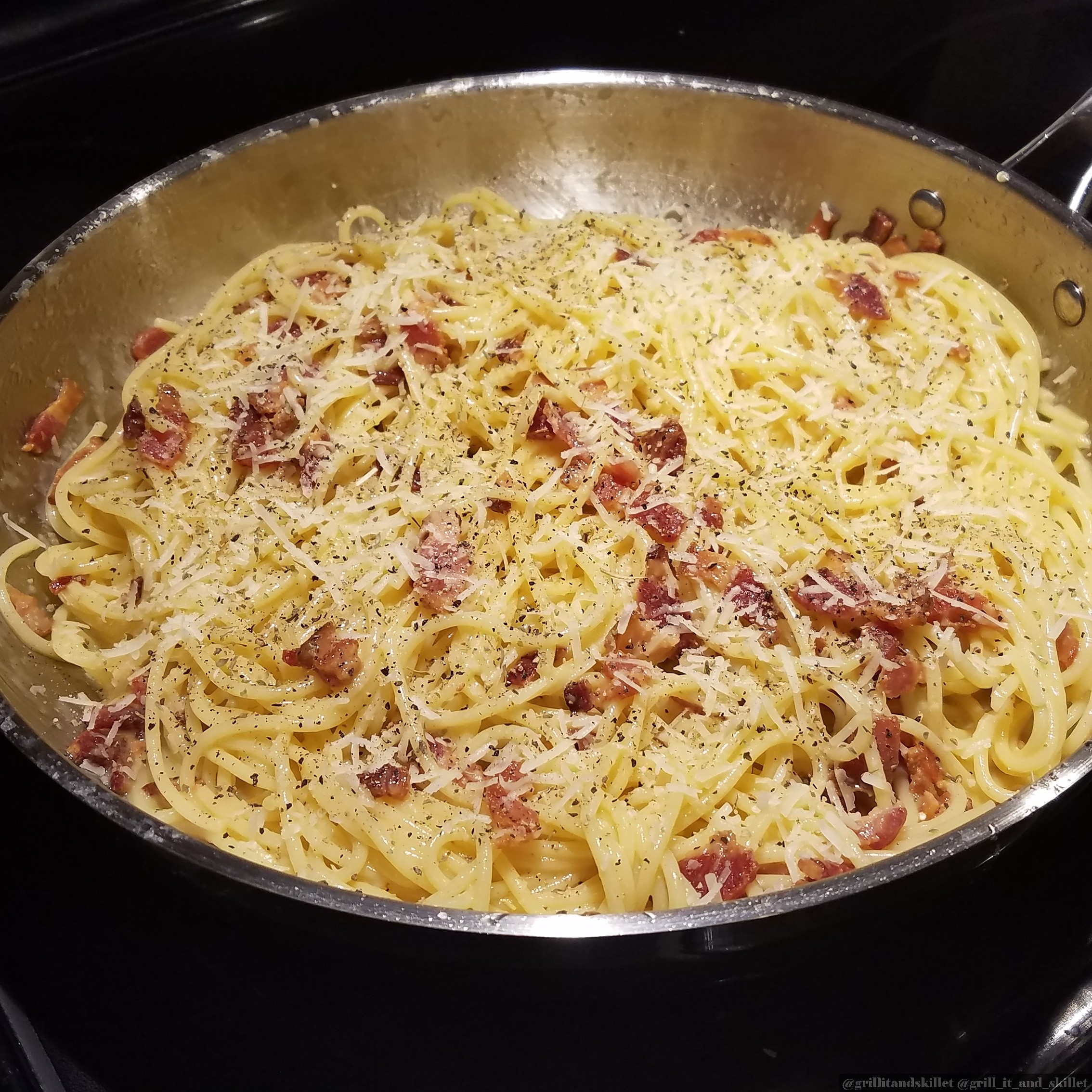 [Homemade] Spaghetti alla Carbonara. Recipe in comments. r/FoodPorn