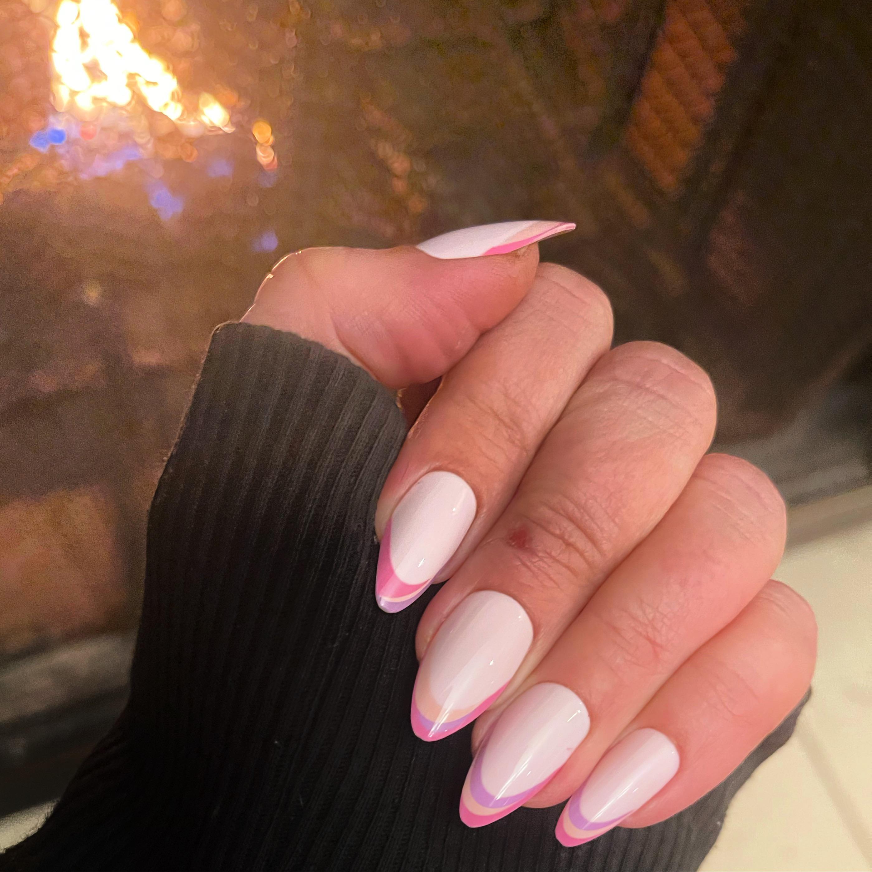 On Wednesdays, we wear olive and june press ons r/Nails