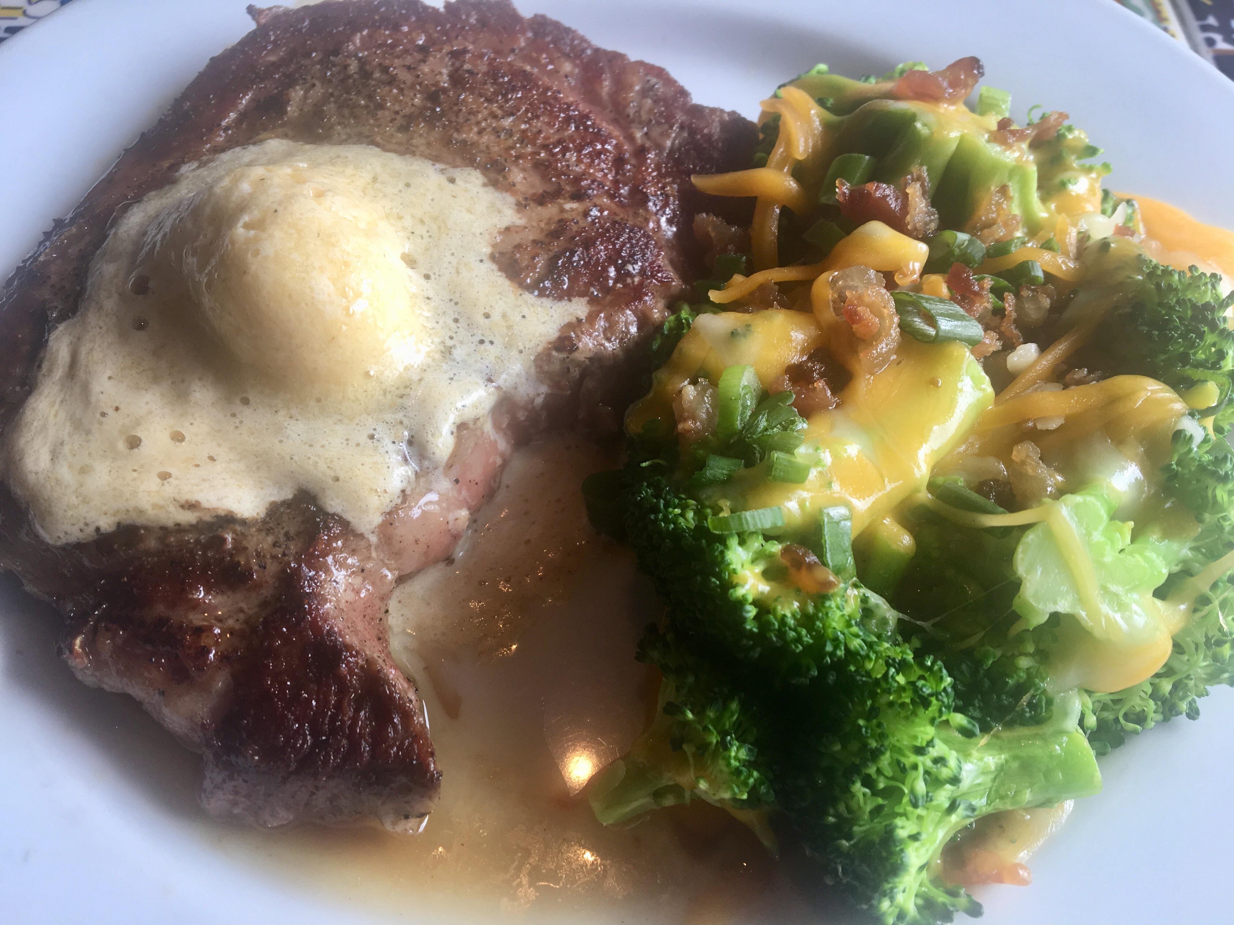 Keto at chili’s! Classic ribeye and instead of loading the mashed