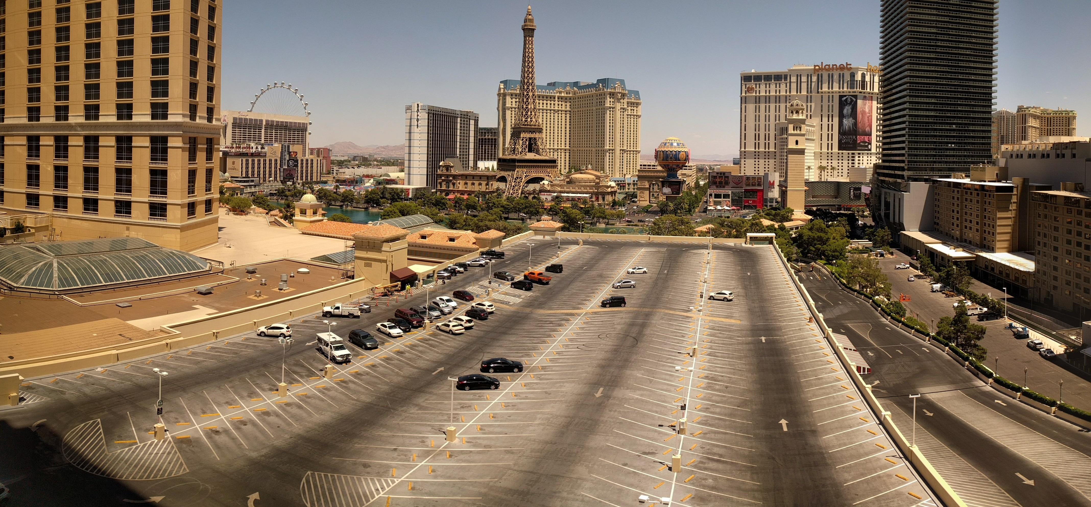 The Vegas Strip, featuring the fabulous Bellagio Parking lot [4273x1987