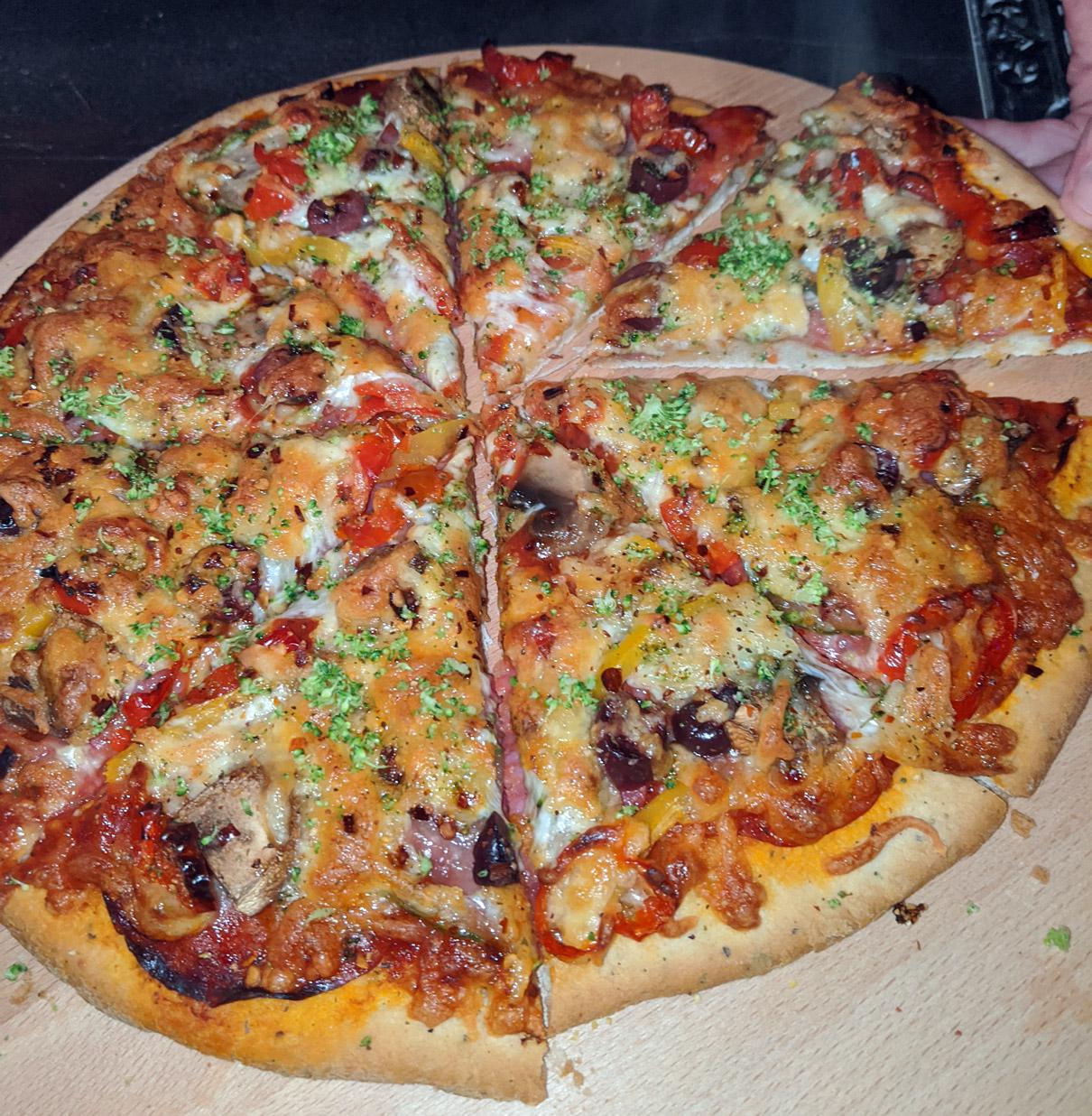 "The Kitchen Sink", my 10topping pizza r/Pizza
