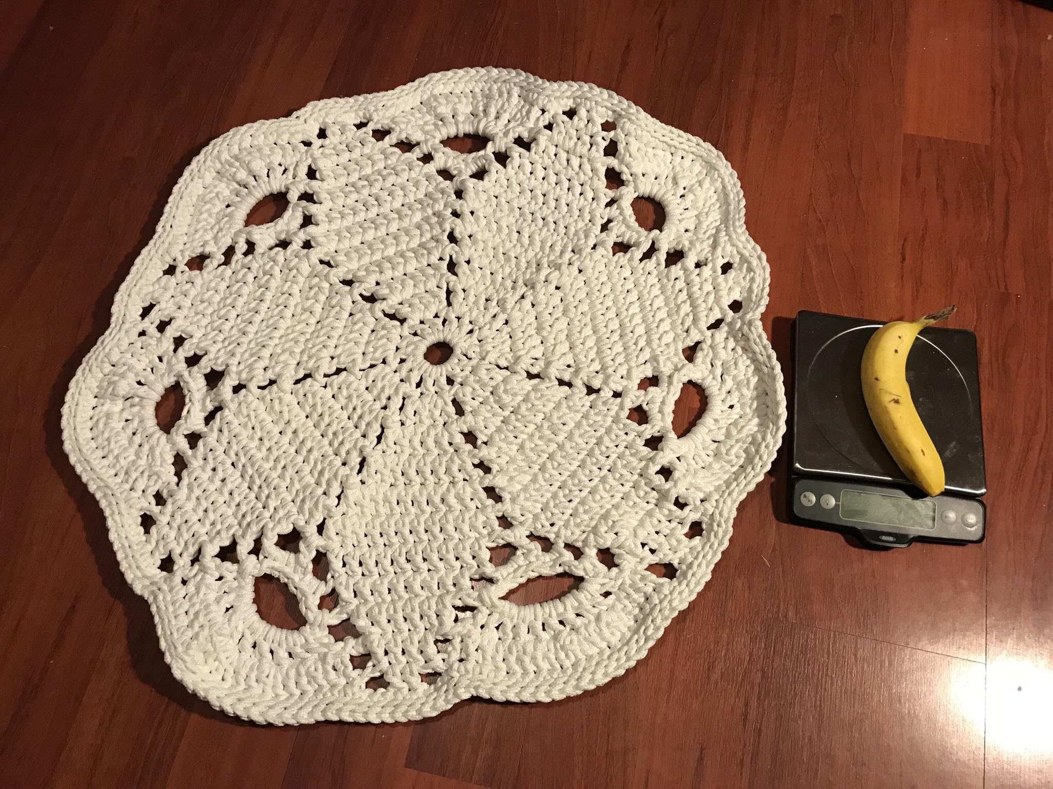 Clothesline rug! Banana for scale r/crochet