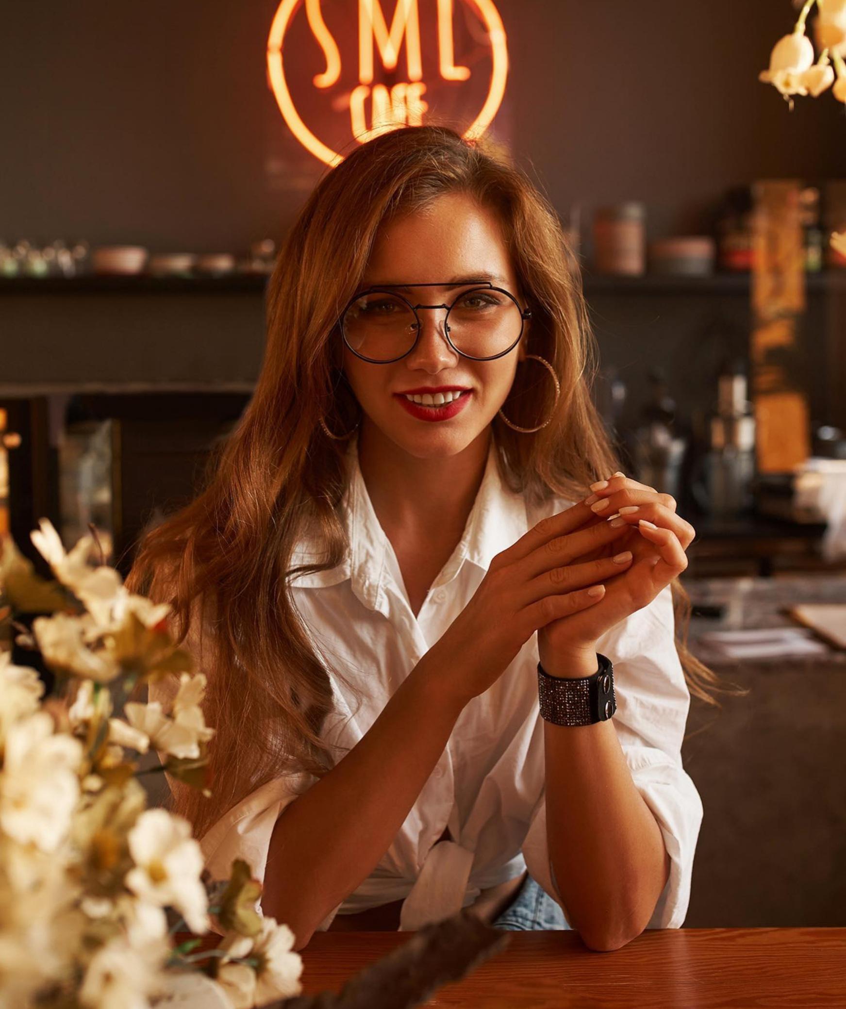 Mary Rock : ClassyPornstars