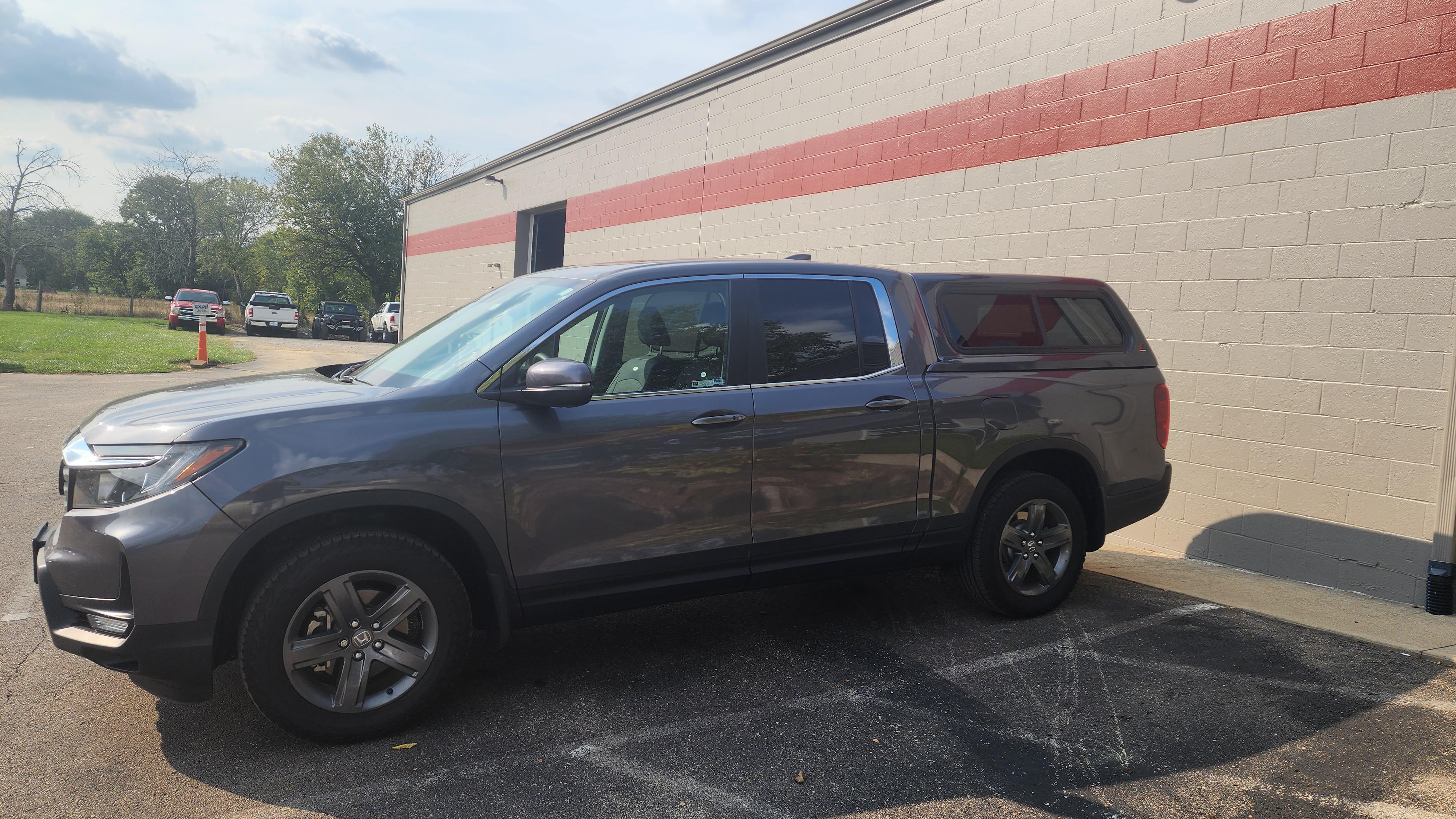 New LEER 100XR Camper Shell Freshly Installed r/hondaridgeline