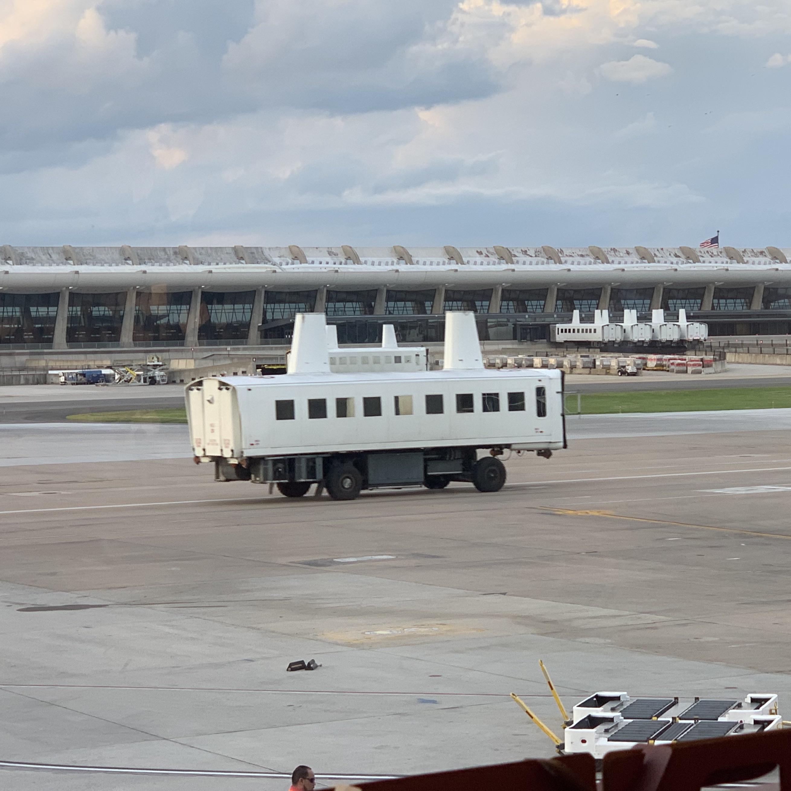 Why does this vehicle have fins on it’s roof? r/whatisthisthing
