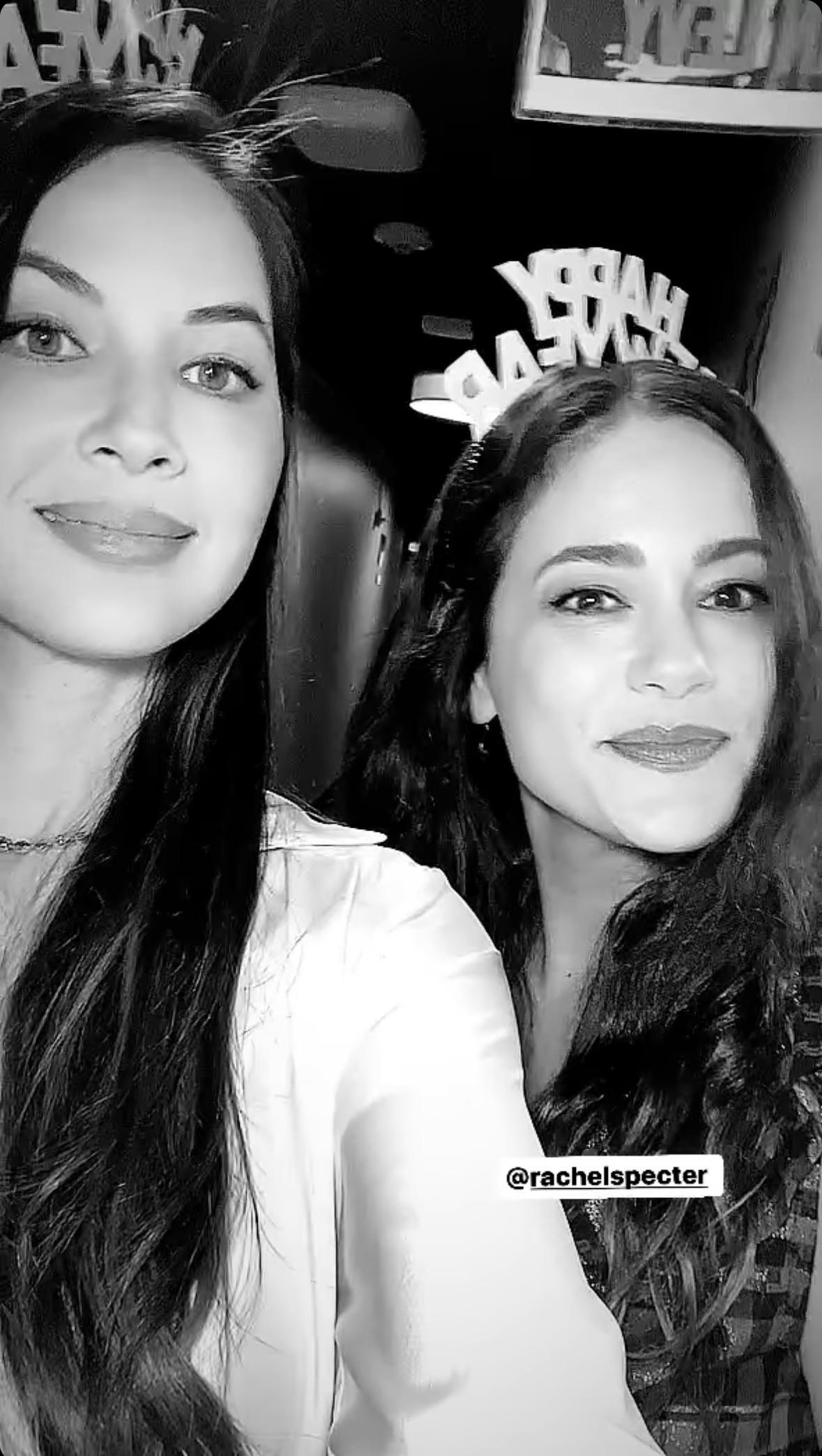 🔞Olivia Instagram story 12/31/22 of Olivia Munn NUDE