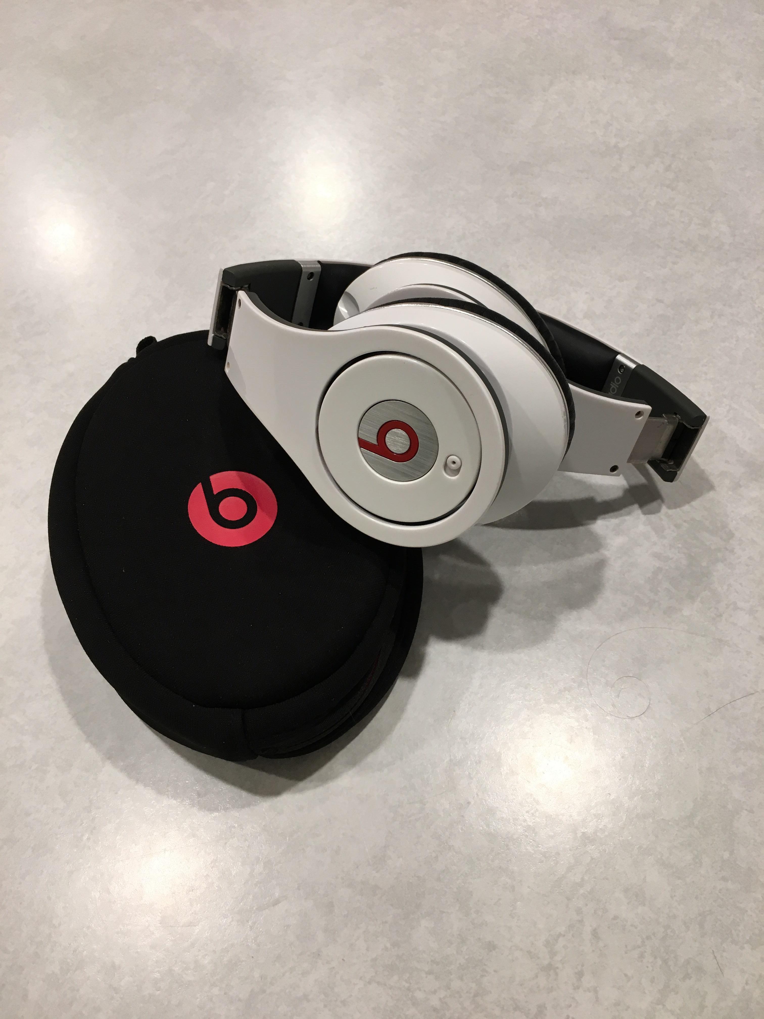 30¢ Beats from the bins r/ThriftStoreHauls