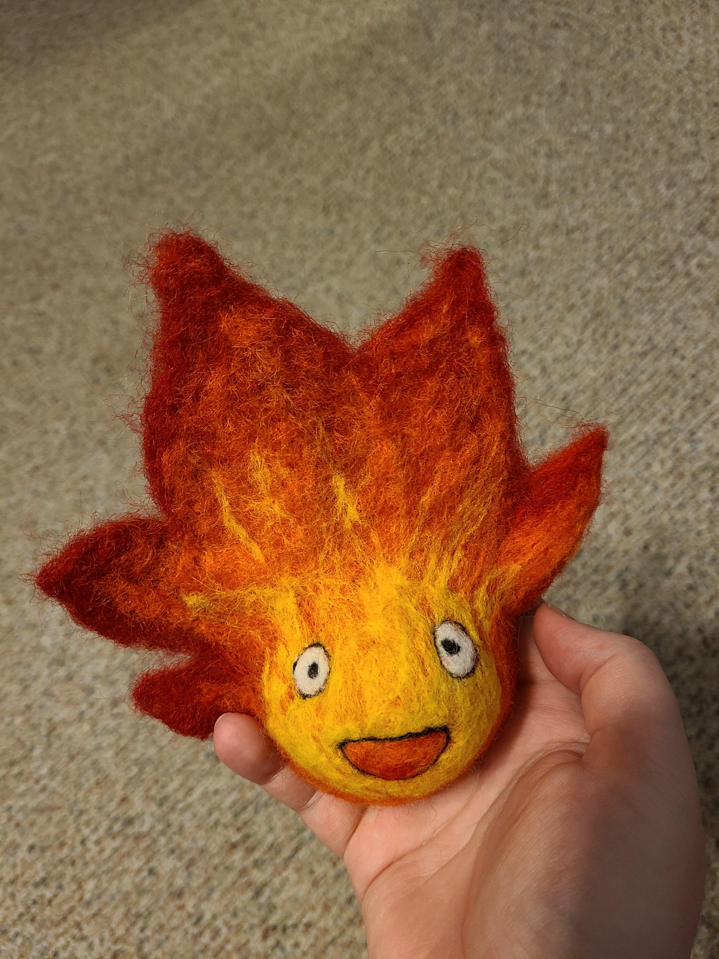 Needlefelt Calcifer I made for a cosplay : ghibli