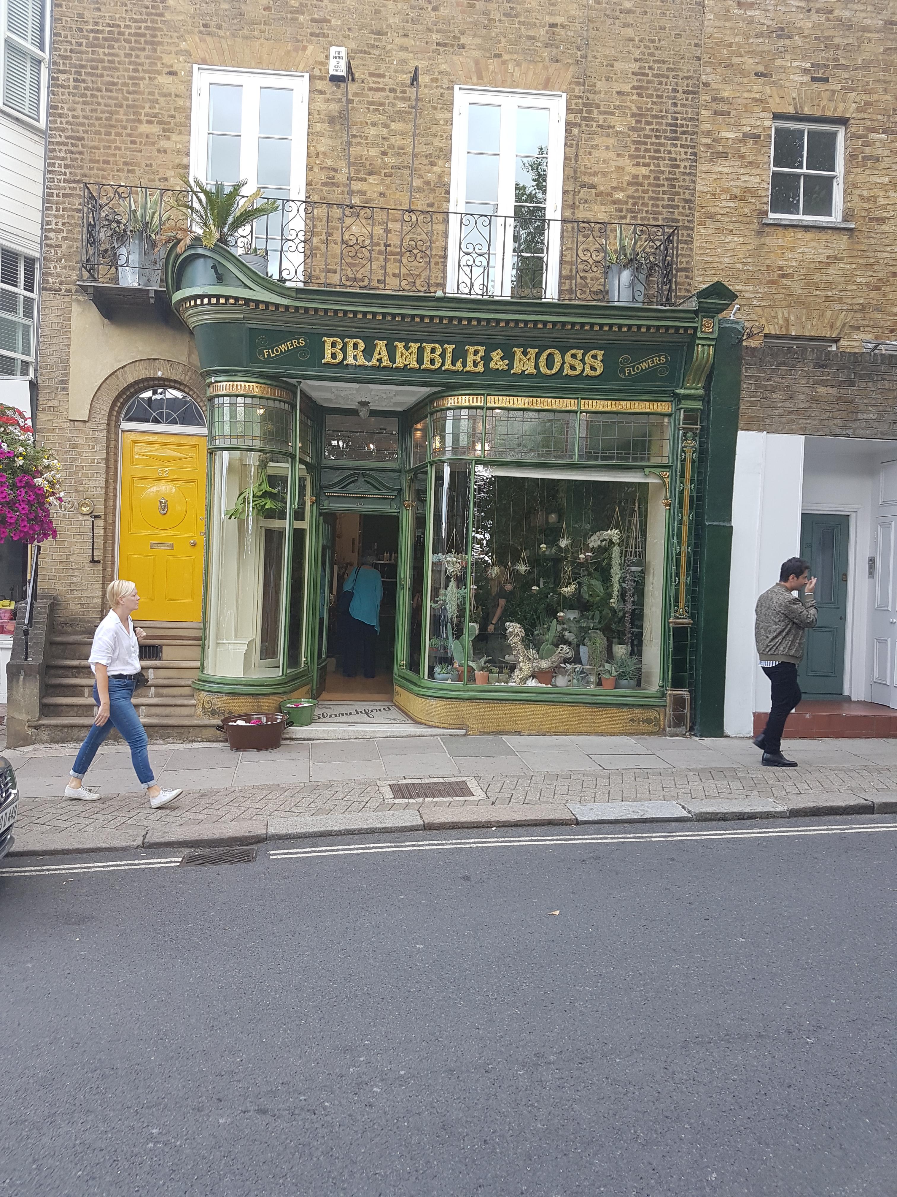 Pretty shop in Richmond r/london