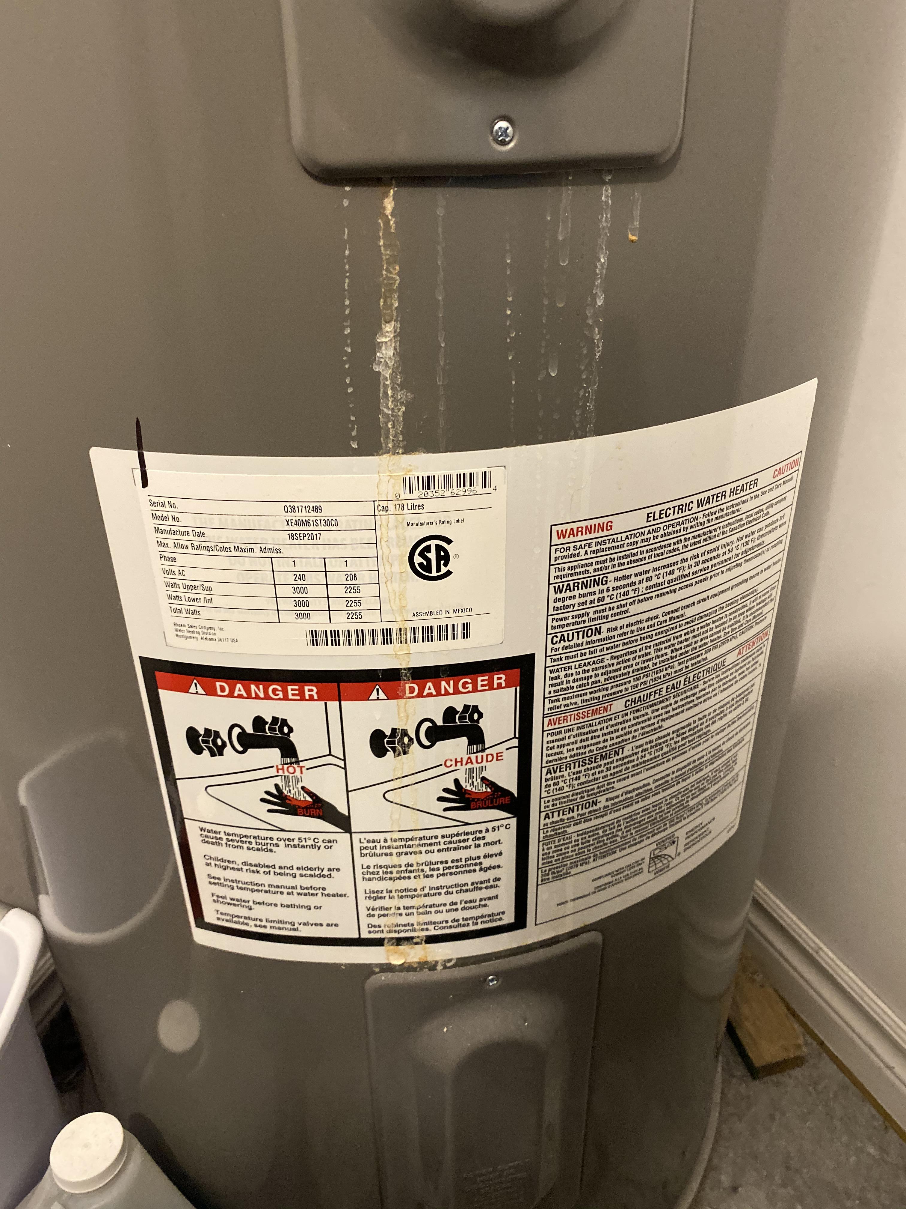 Hot water tank residue? Less than 3 yrs old! Does it need to be replaced? r/Plumbing