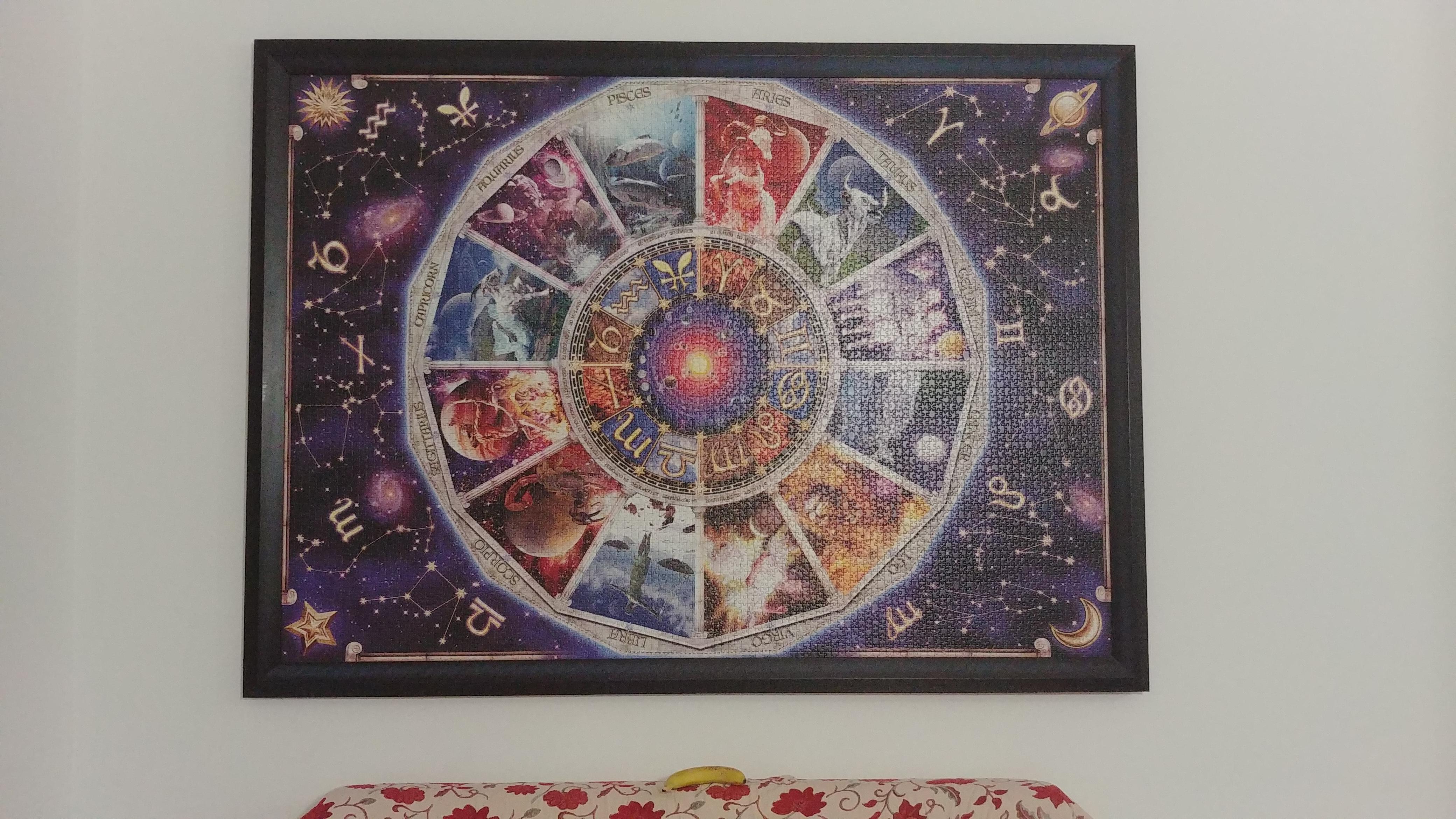 Ravensburger's Zodiac 9000 pieces banana for scale r/Jigsawpuzzles