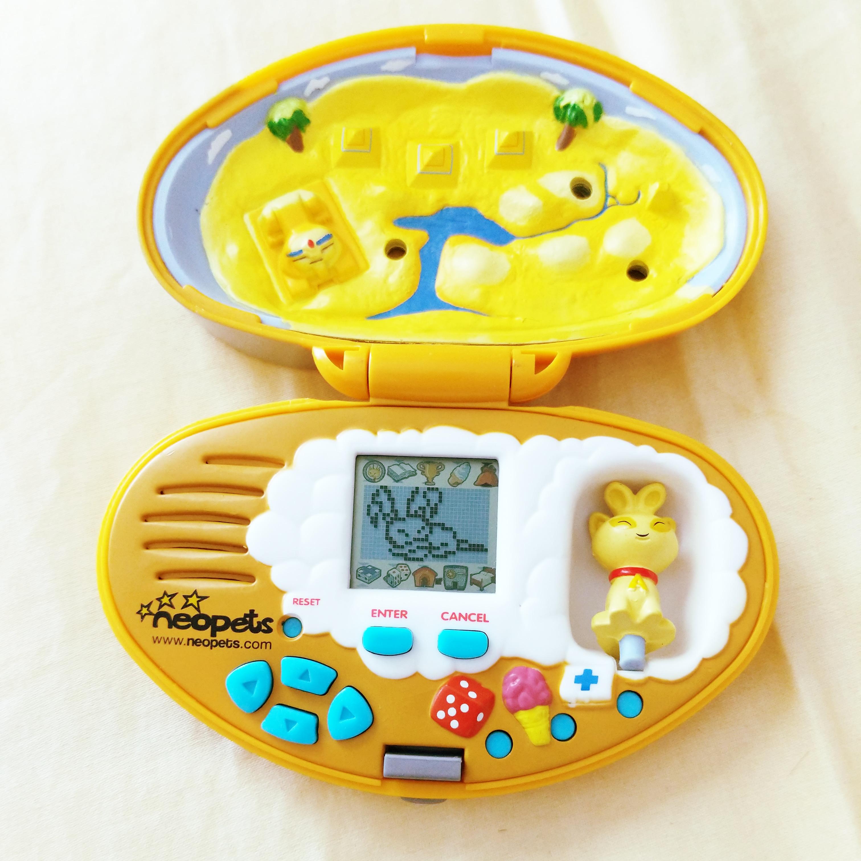 got my pocket aisha in the mail; its so cute!! r/neopets