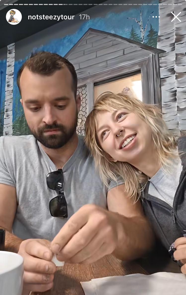 He looks so annoyed with her : steezytoursnark