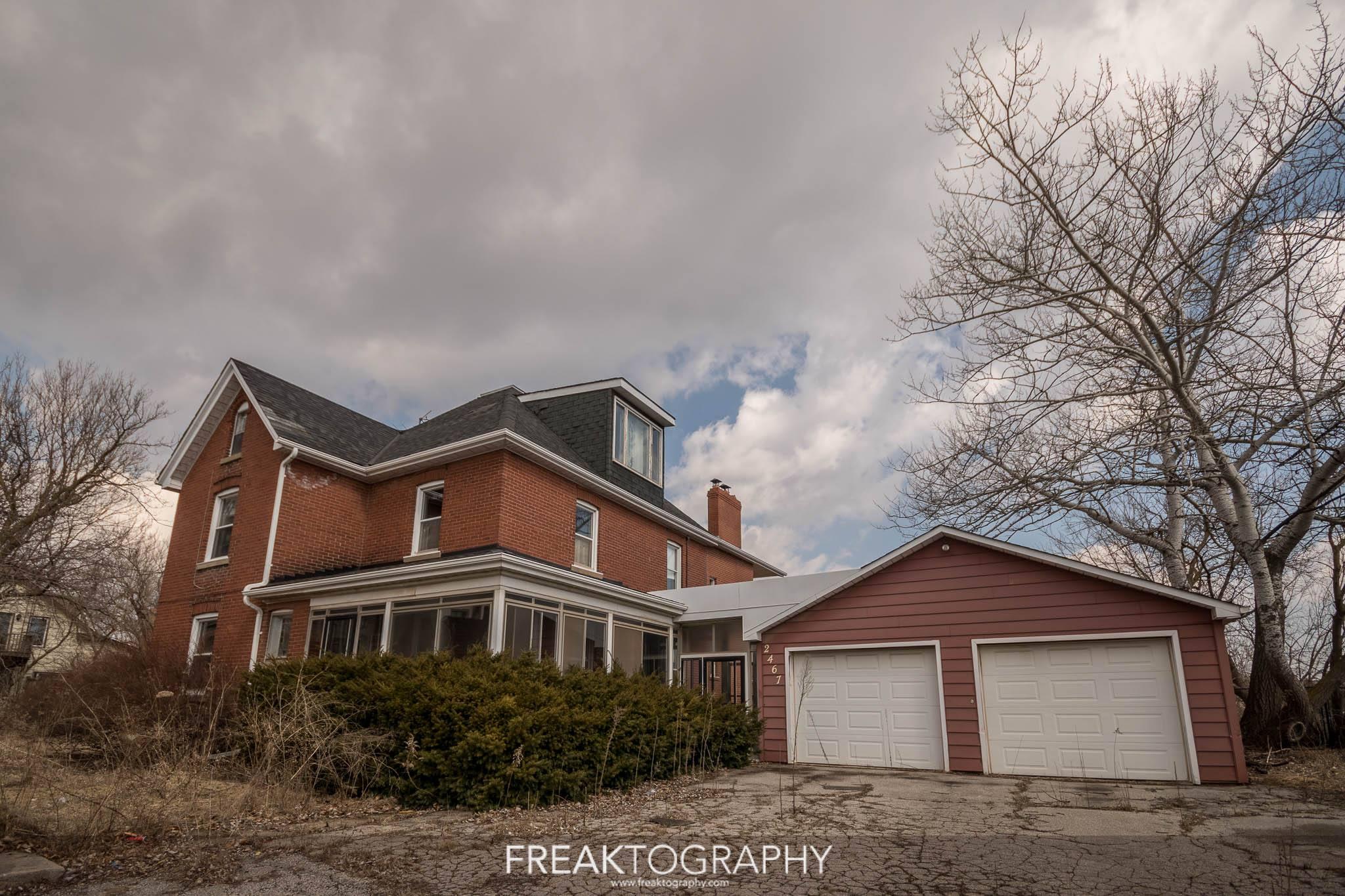 Abandoned Heritage Home, Oakville Ontario, Canada (OC) 1200x800 More