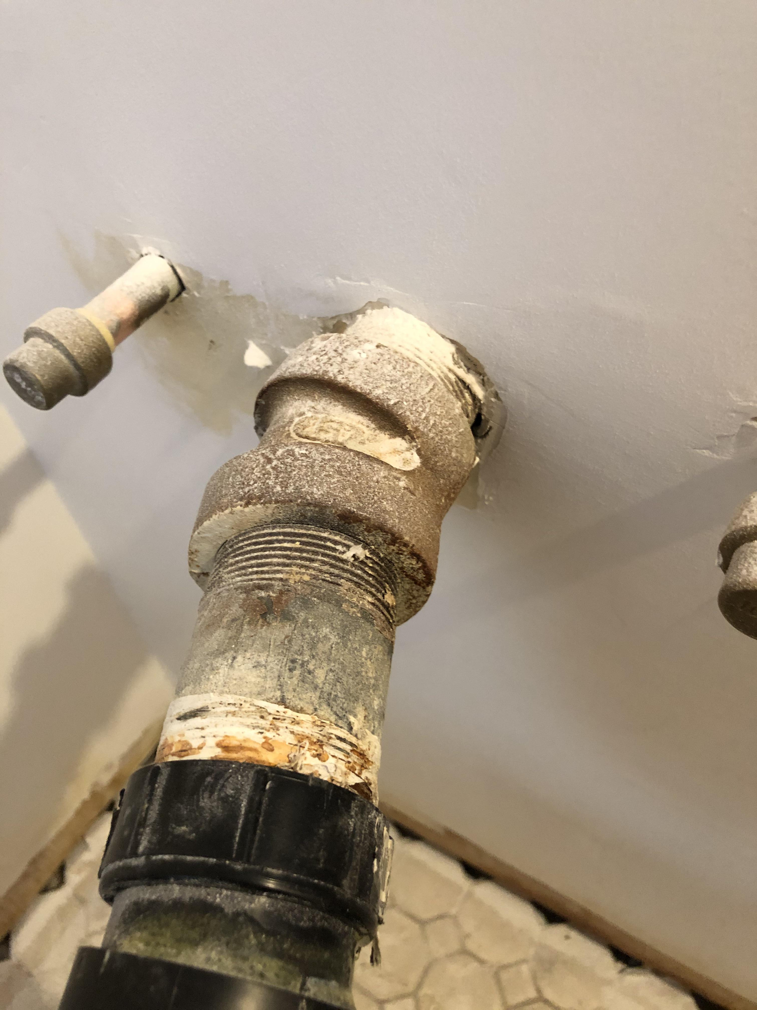 Need to remove this elbow but it’s pretty stuck. I only have a 14” pipe