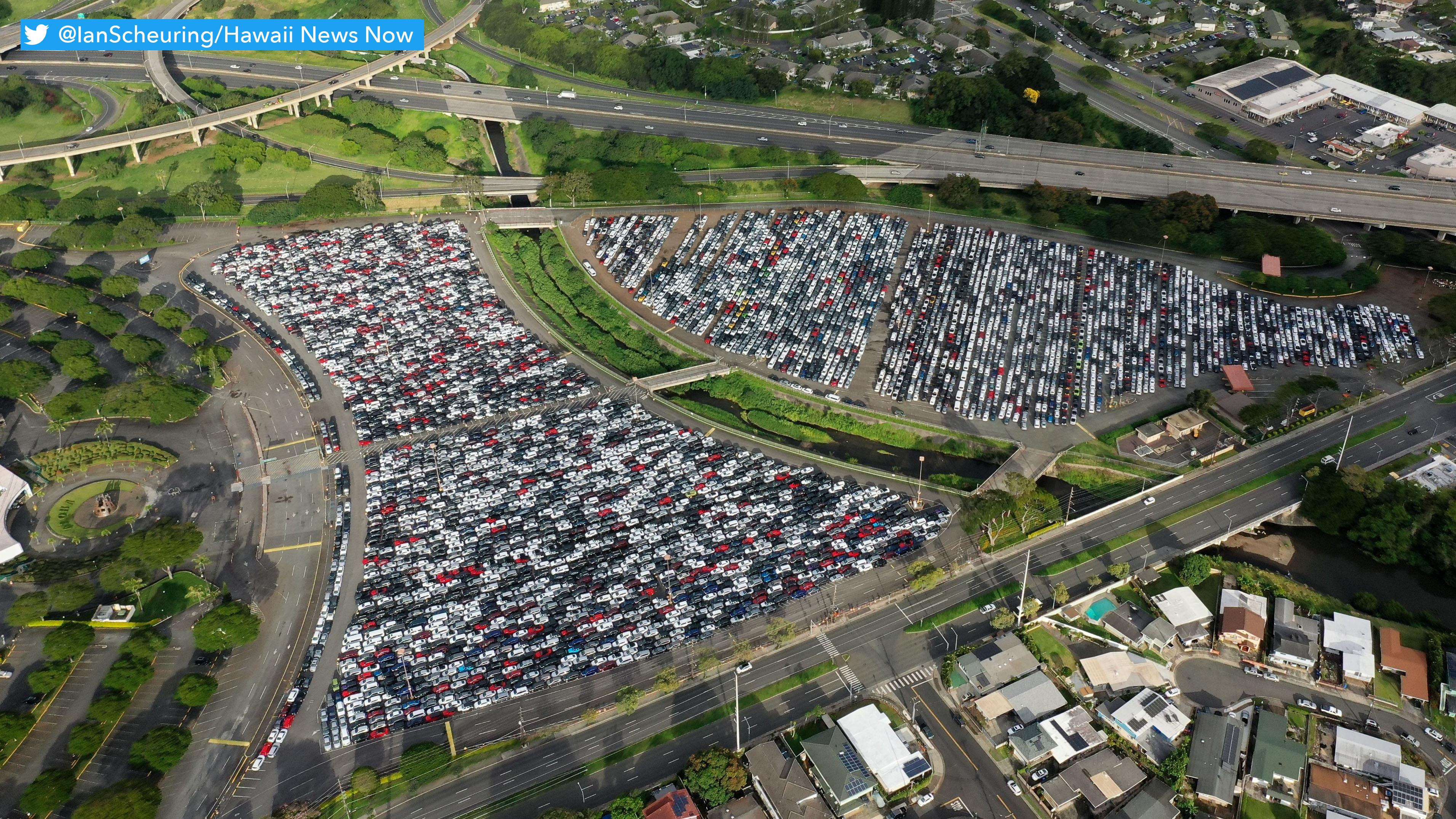 Highresolution aerial view of the Aloha Stadium parking lot r/Hawaii