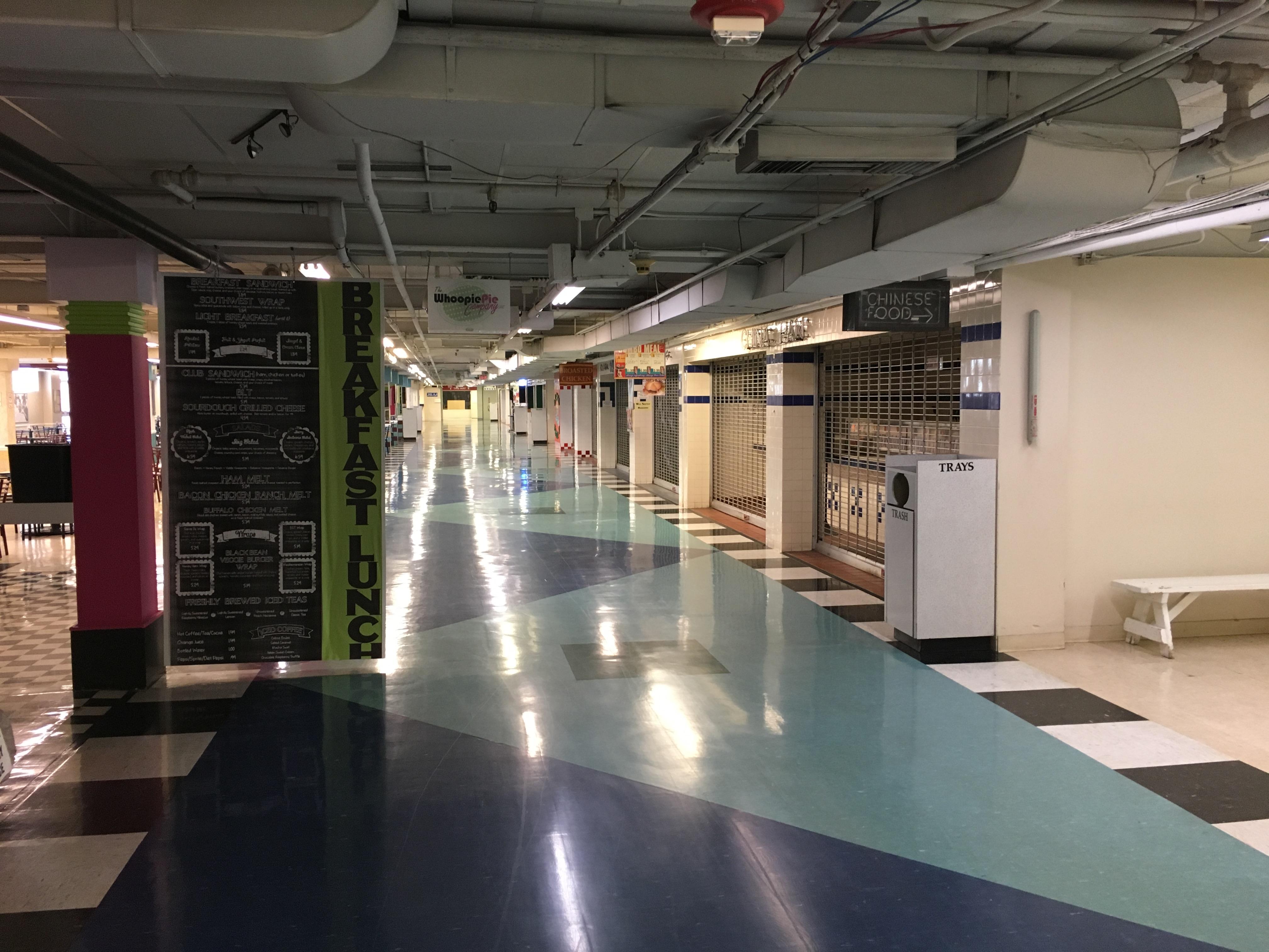 Vanity Fair food court, Reading, PA. [1200x600] [OC] r/AbandonedPorn