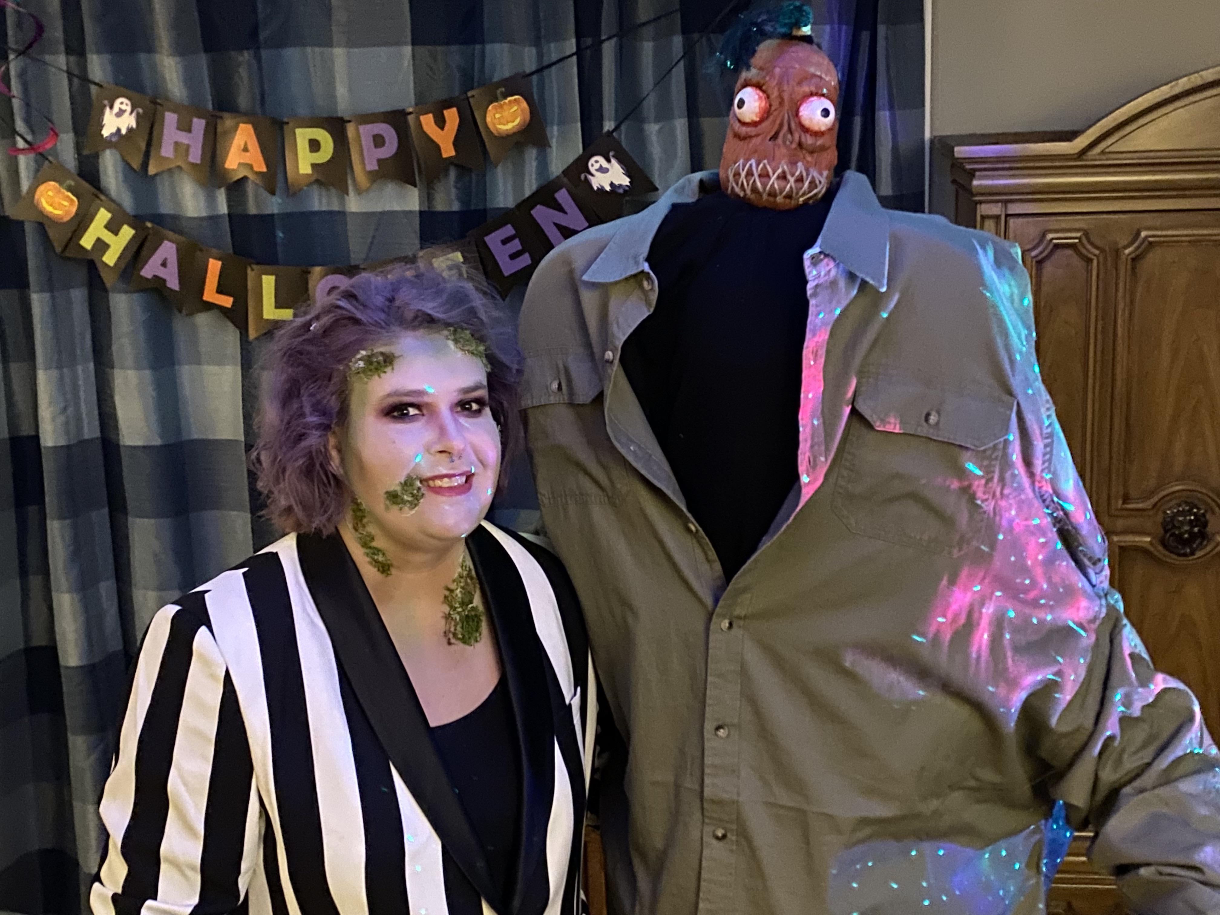 Beetlejuice and Shrunken head hunter r/Beetlejuice