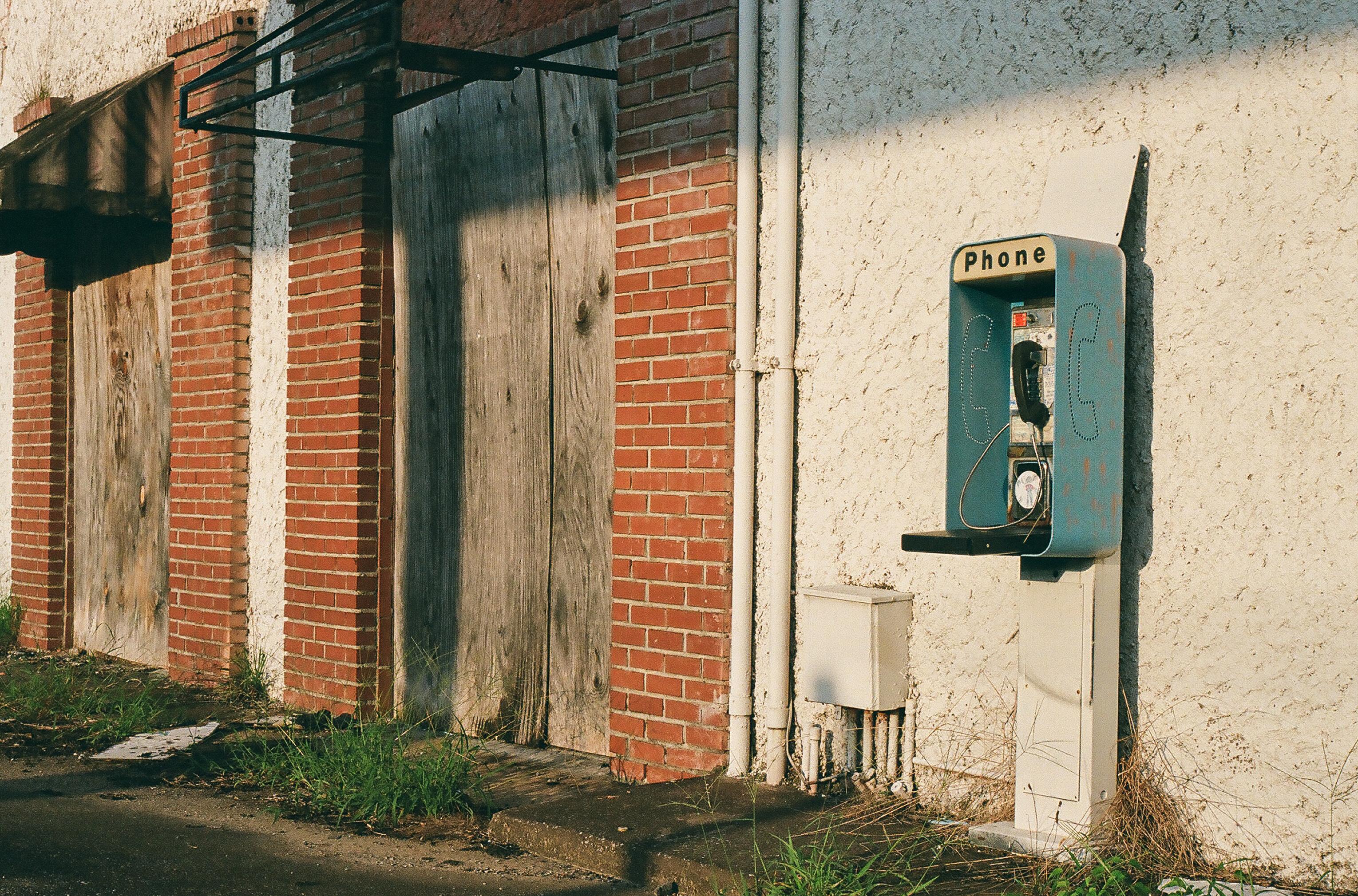 Abandoned "One Stop" gas station in Alabama r/AbandonedPorn