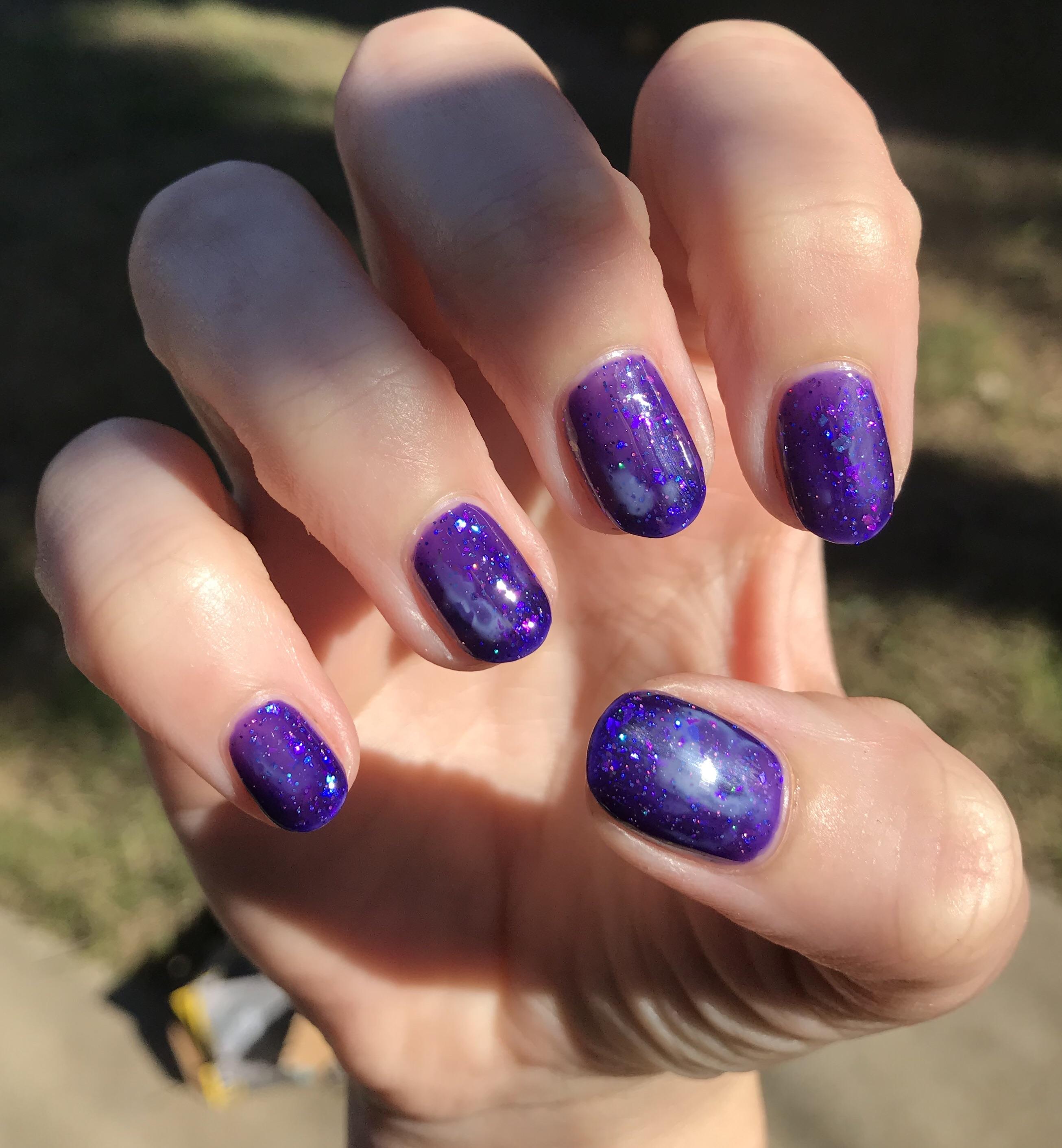 Does anyone know what causes this cloudy effect? r/RedditLaqueristas