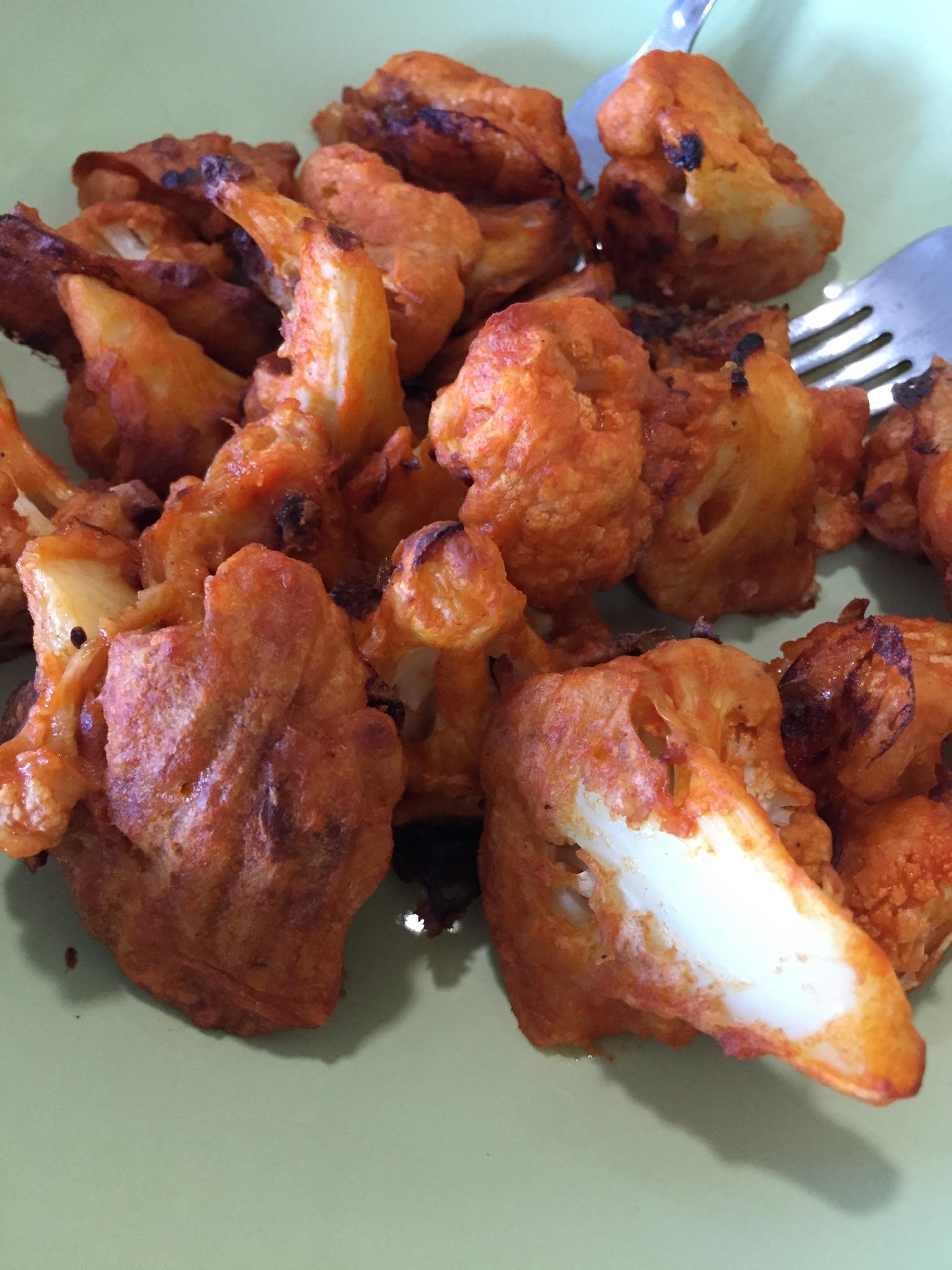 Buffalo cauliflower wings I made 🤤🙌🌱 vegan