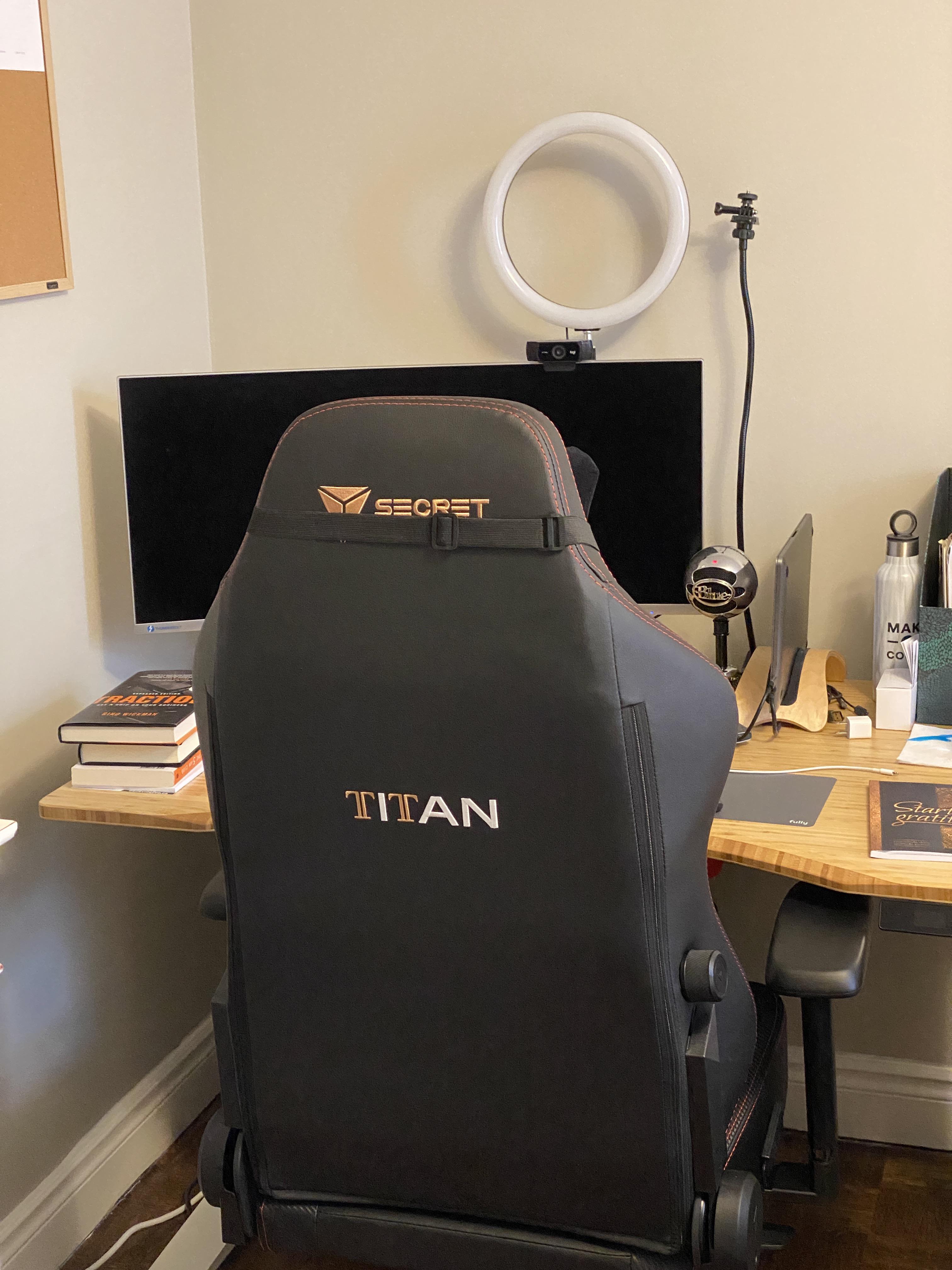 Finally got my secretlab Titan chair… excited! r/secretlab
