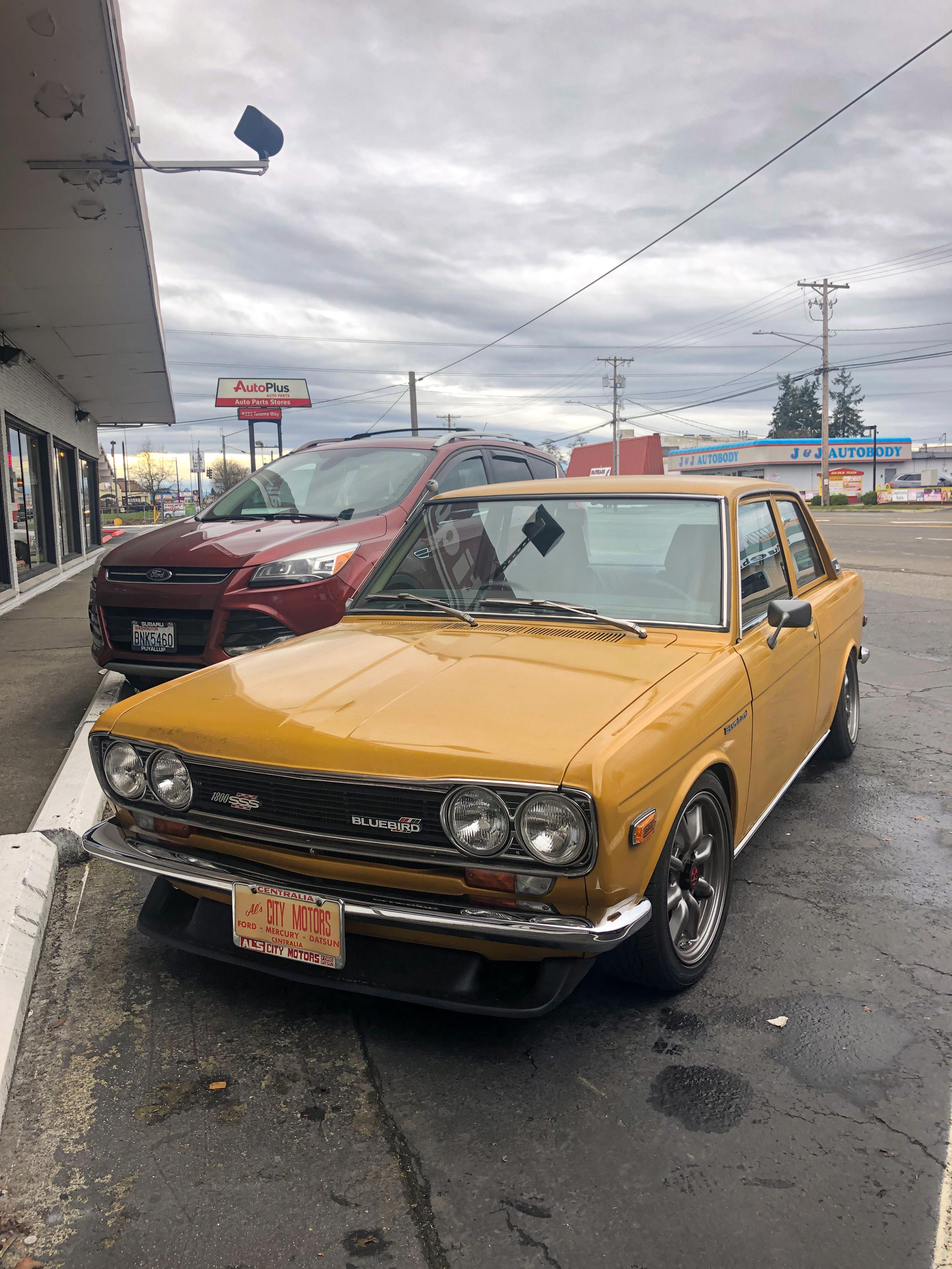 Poppin around antique stores on South Way and then I see another