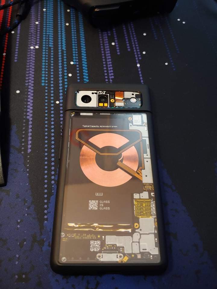 Pixel 6, Spigen Ultra Hybrid, Dbrand Teardown skin. r/Pixel6