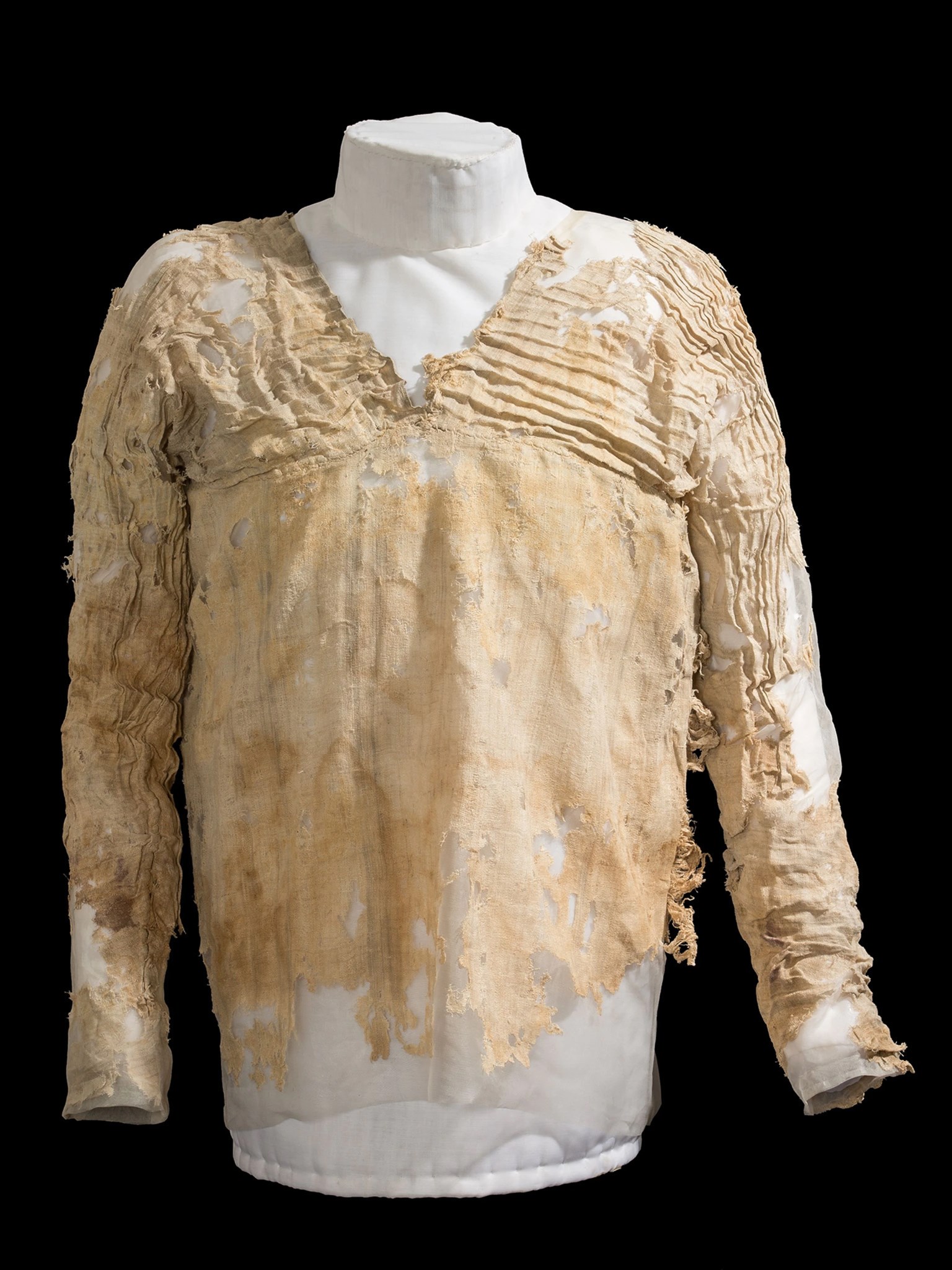 The world’s oldest woven garment, called the Tarkhan Dress, probably