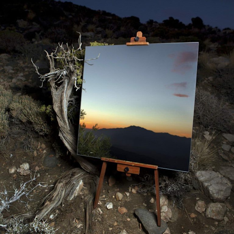 Mirror in the desert set to look like a canvas r/BeAmazed