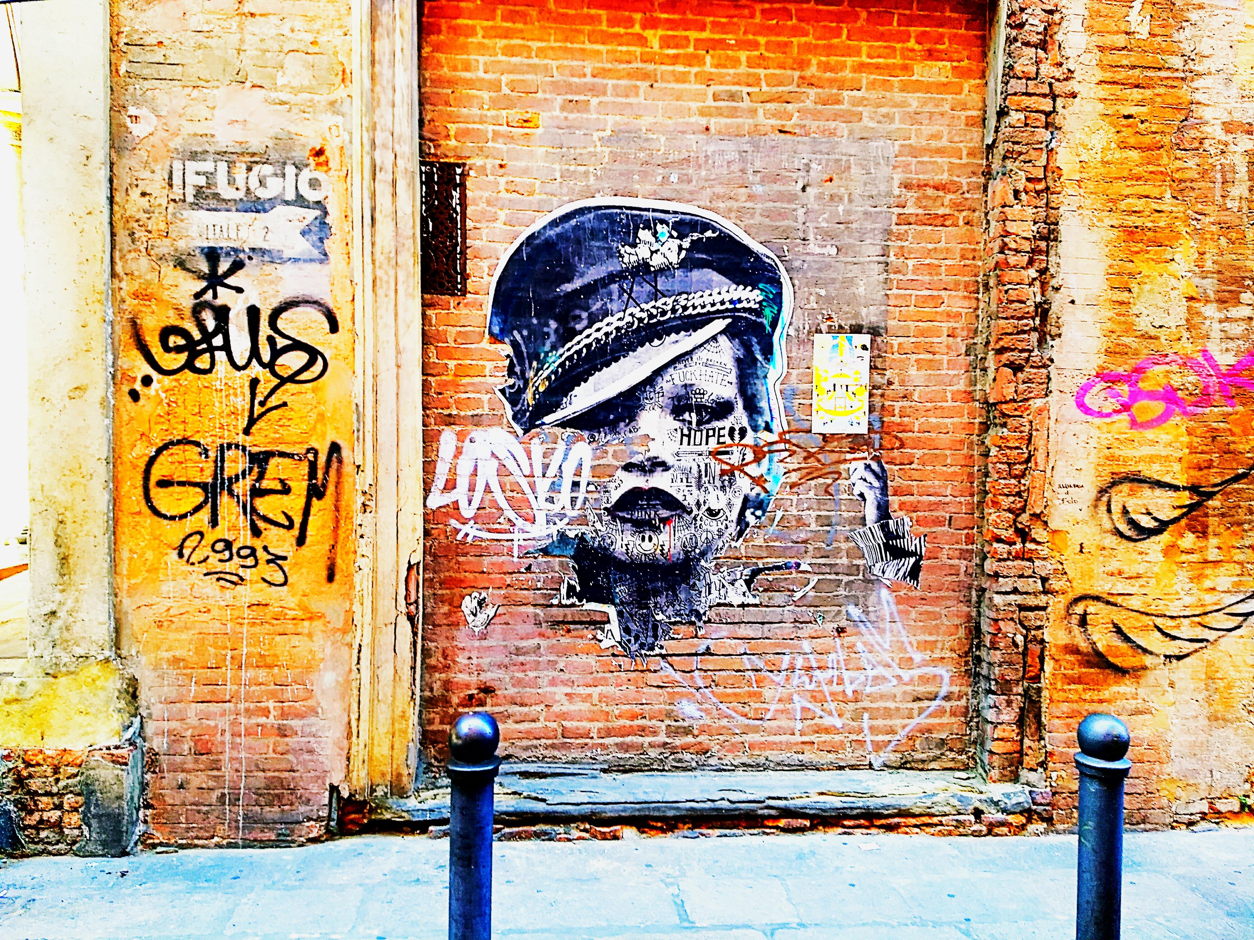 Bologna, Italy. Best street art I've seen there. r/streetart