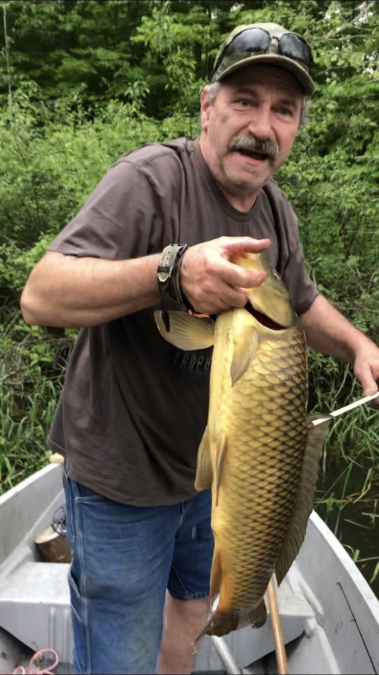 Bow fishing for common carp in Ohio. What a great time. r/Hunting