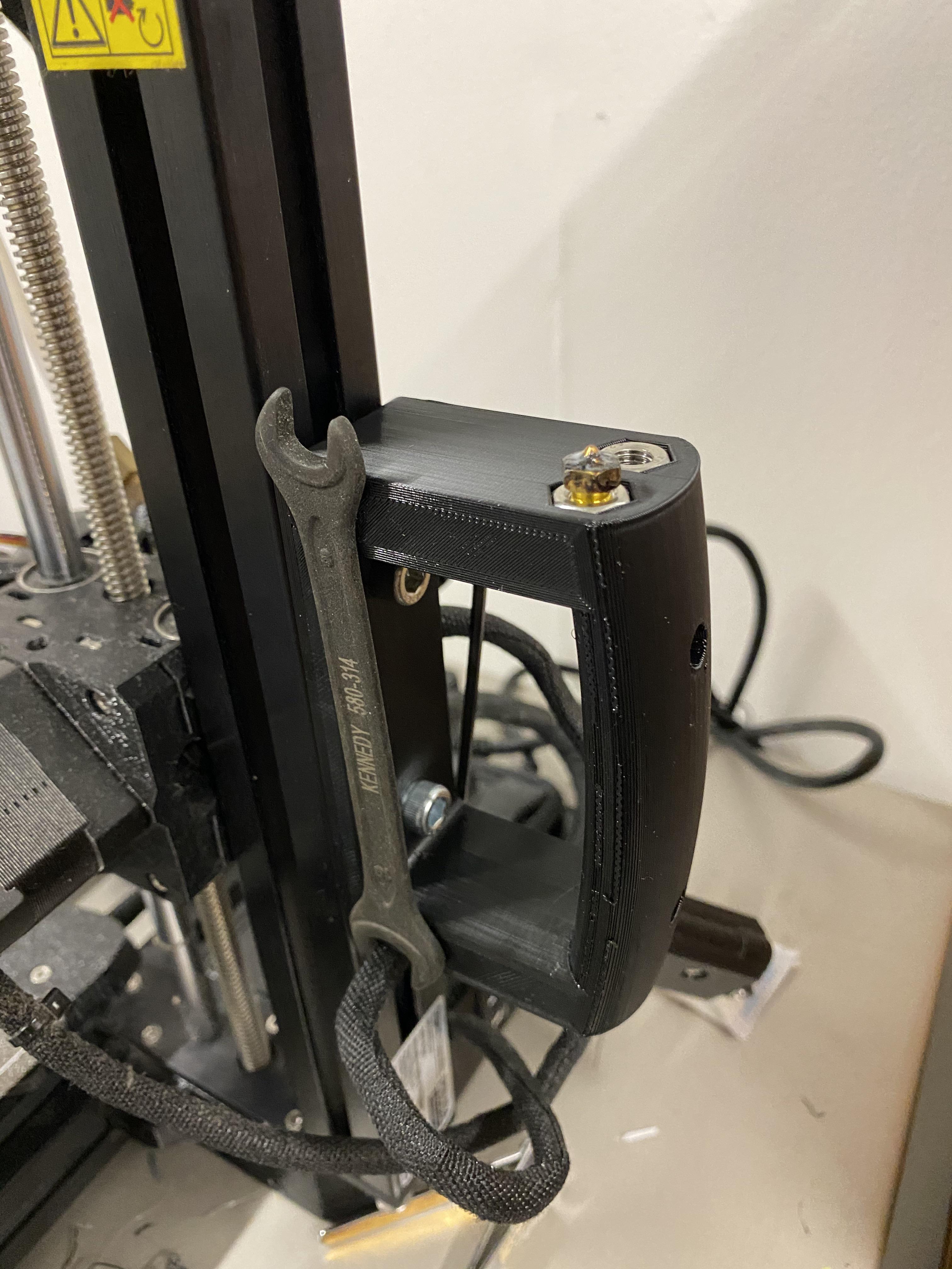 Made a handle for my prusa mini with embedded to hold tools and