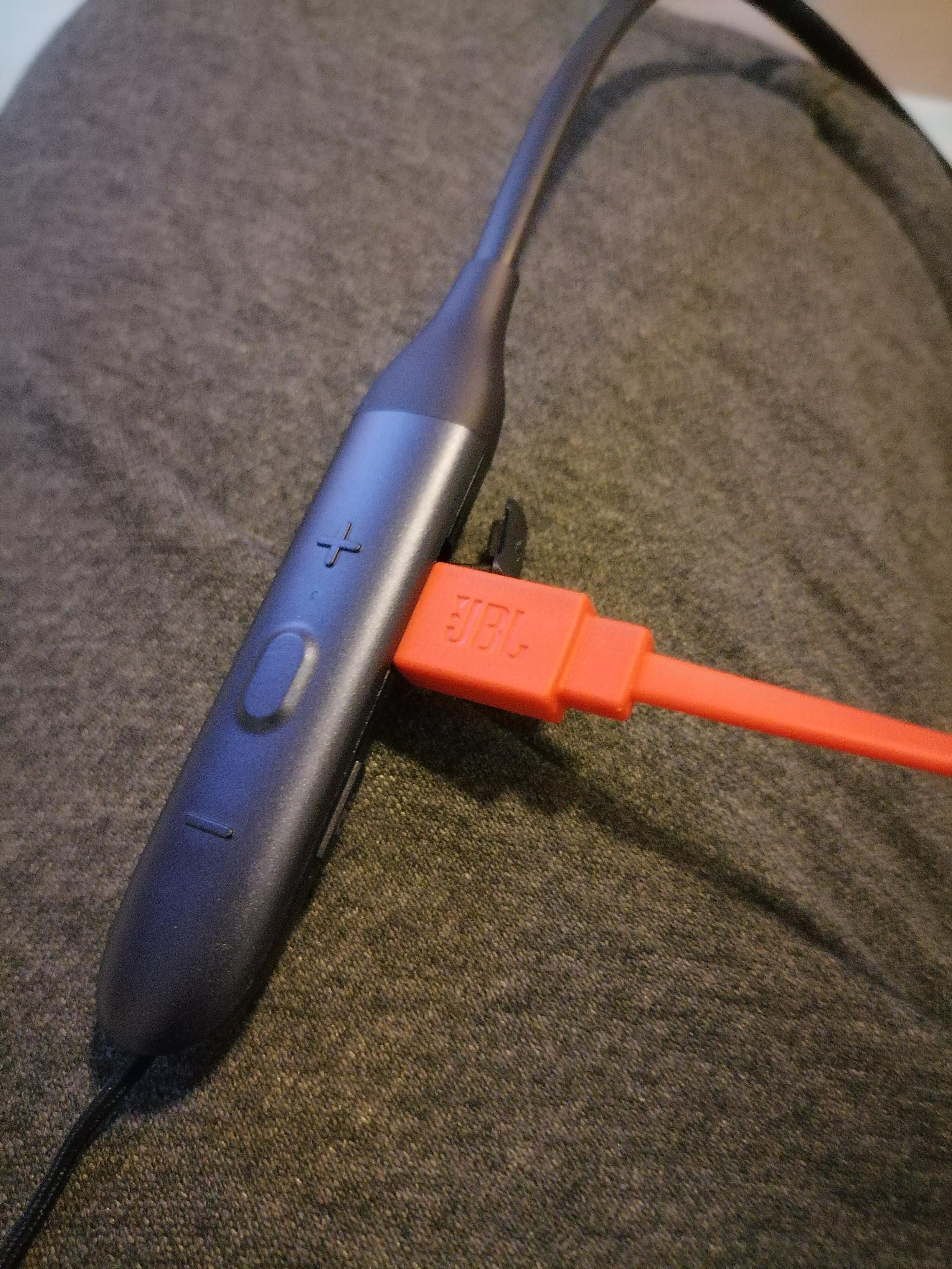 Got a LIVE220BT and after charging it, the cable won't come out. I put