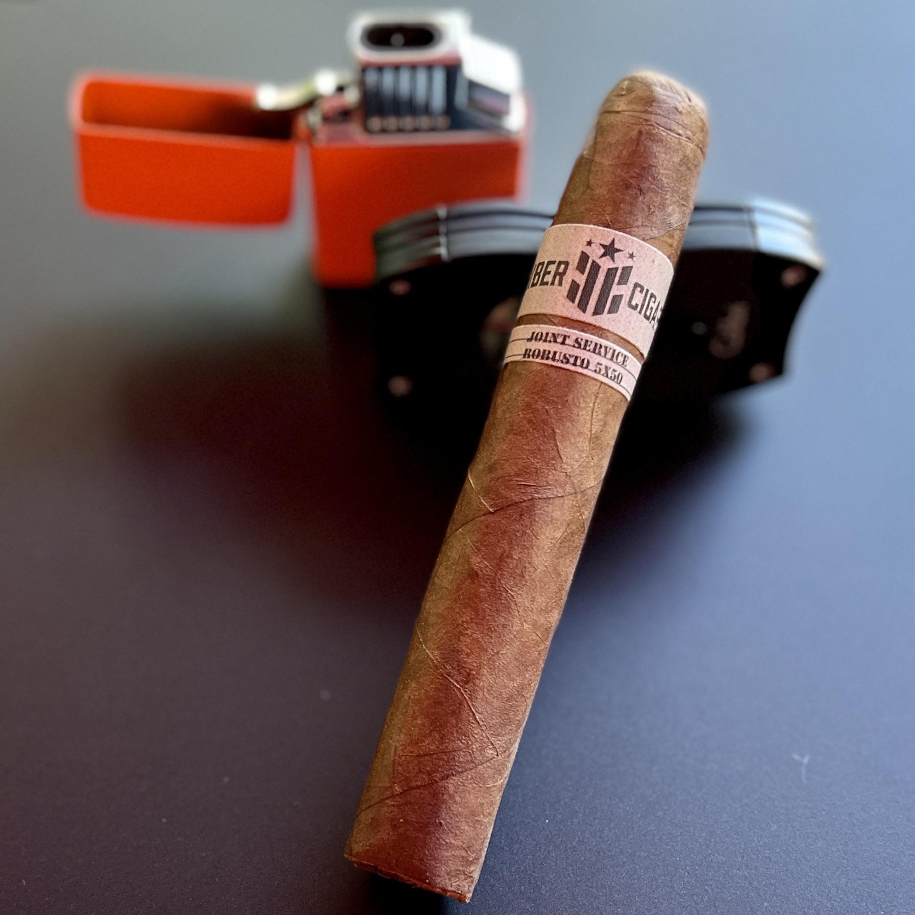 Caliber Cigar Company Joint Service in Robusto from the September