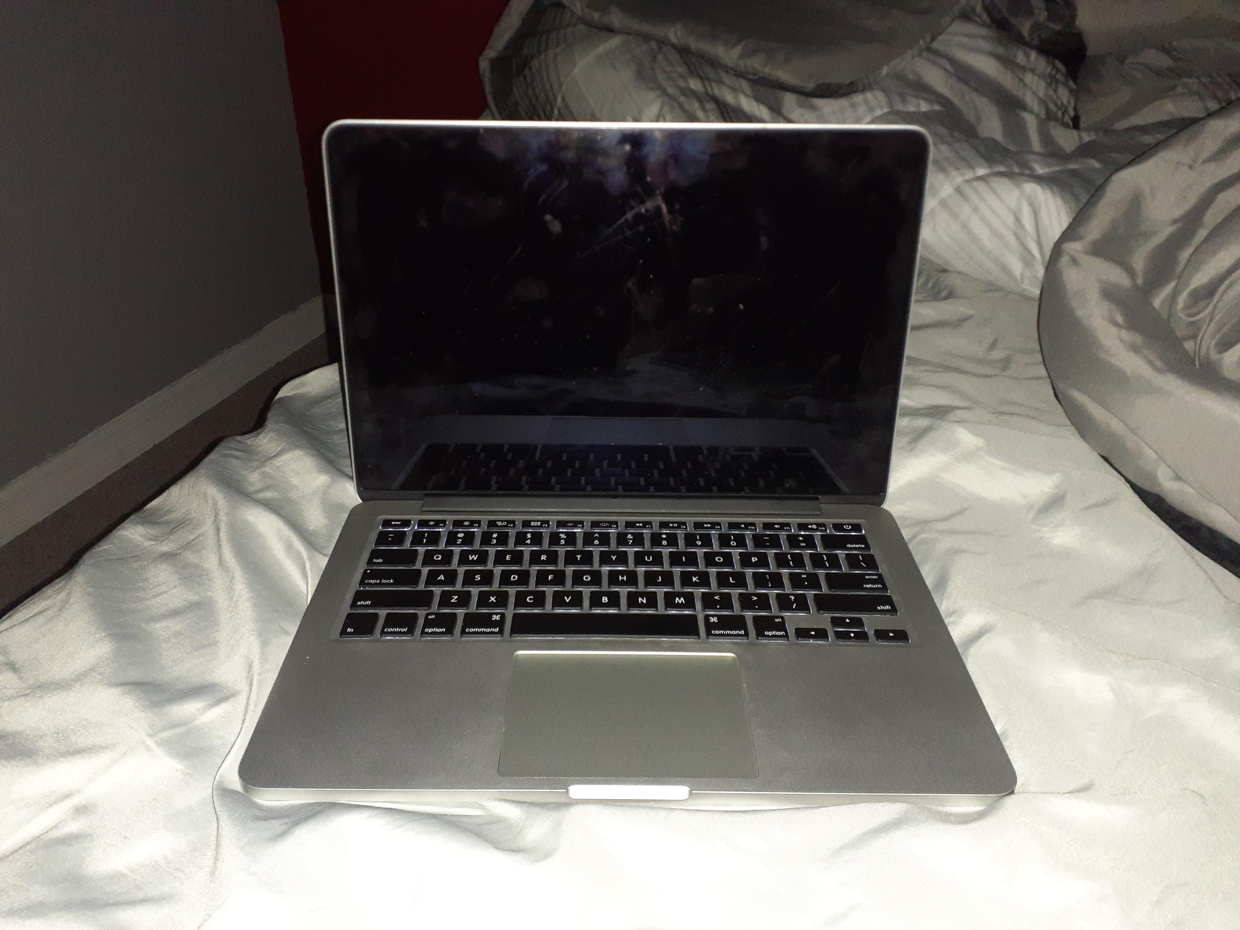 Keyboard on screen off. When I power it on it makes the little music