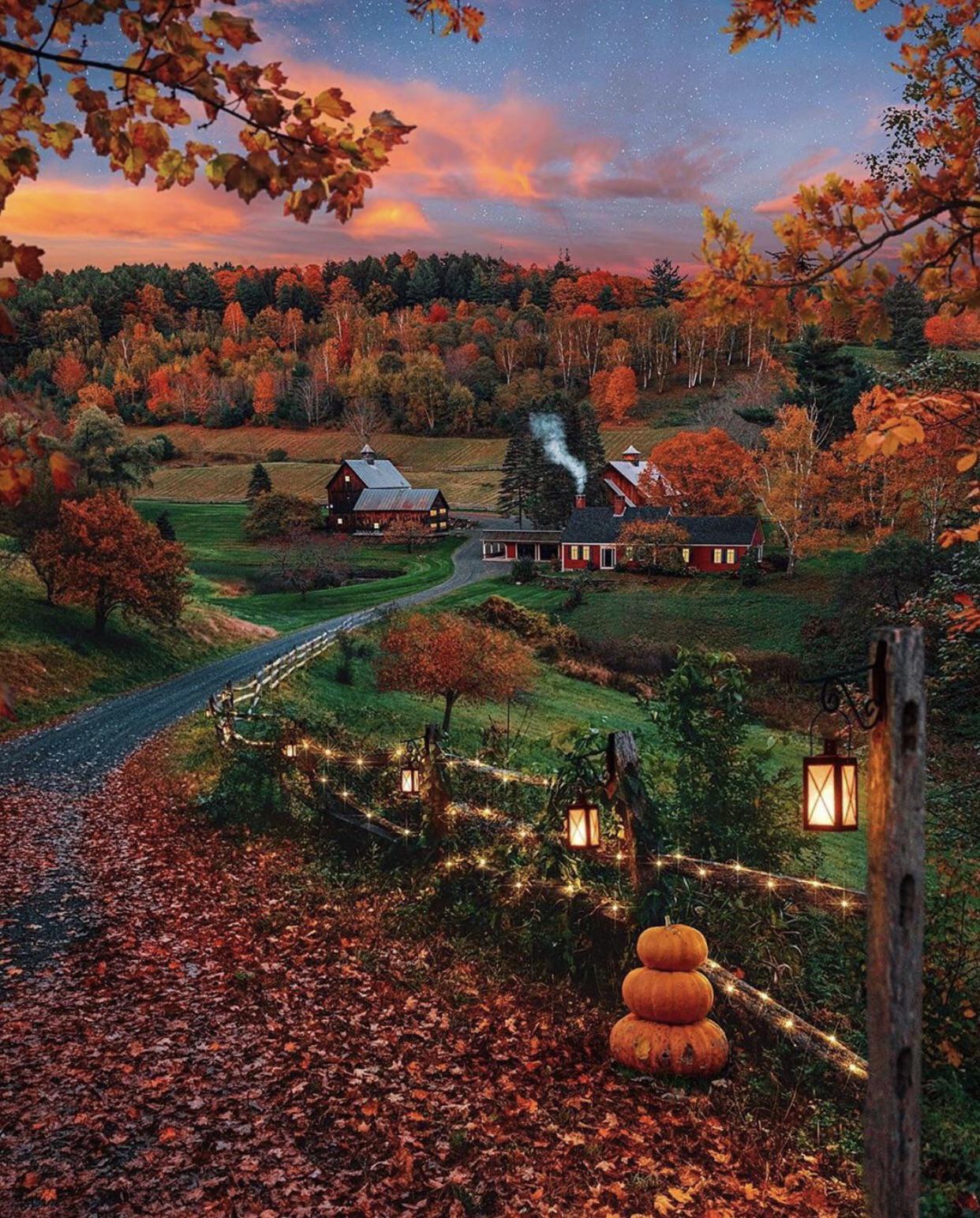 Fall is almost here. Woodstock, Vt r/pics