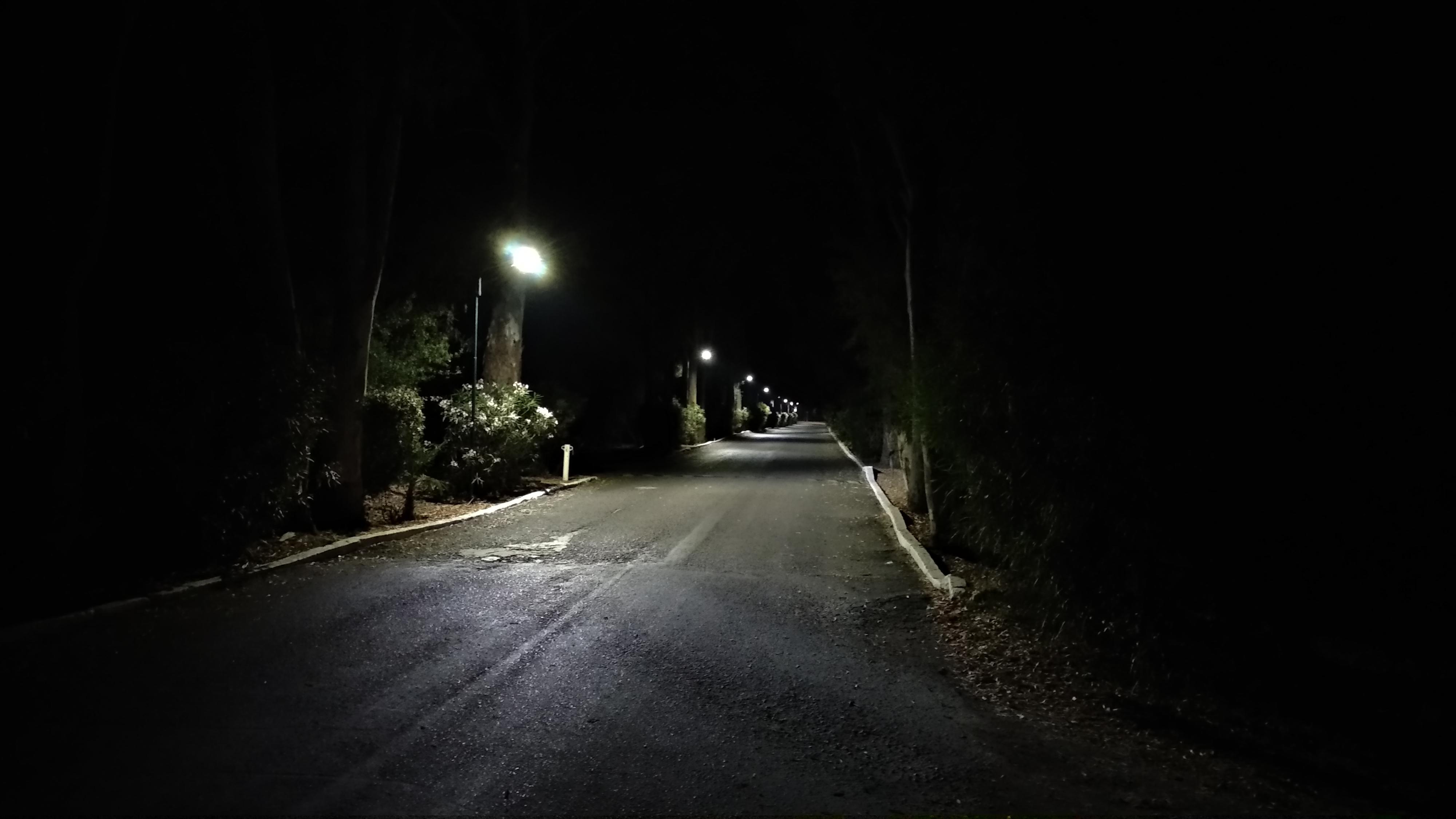 Love walking this road every night at 24 AM right after finishing my