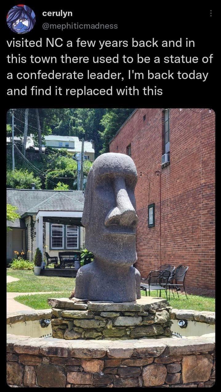 Looks like they made a statue of Alex Pereira in NC r/ufc