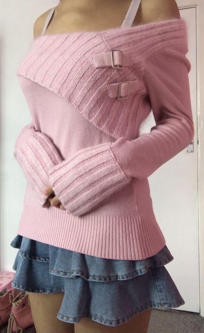 does anyone know where I can get this sweater? (I don’t want the