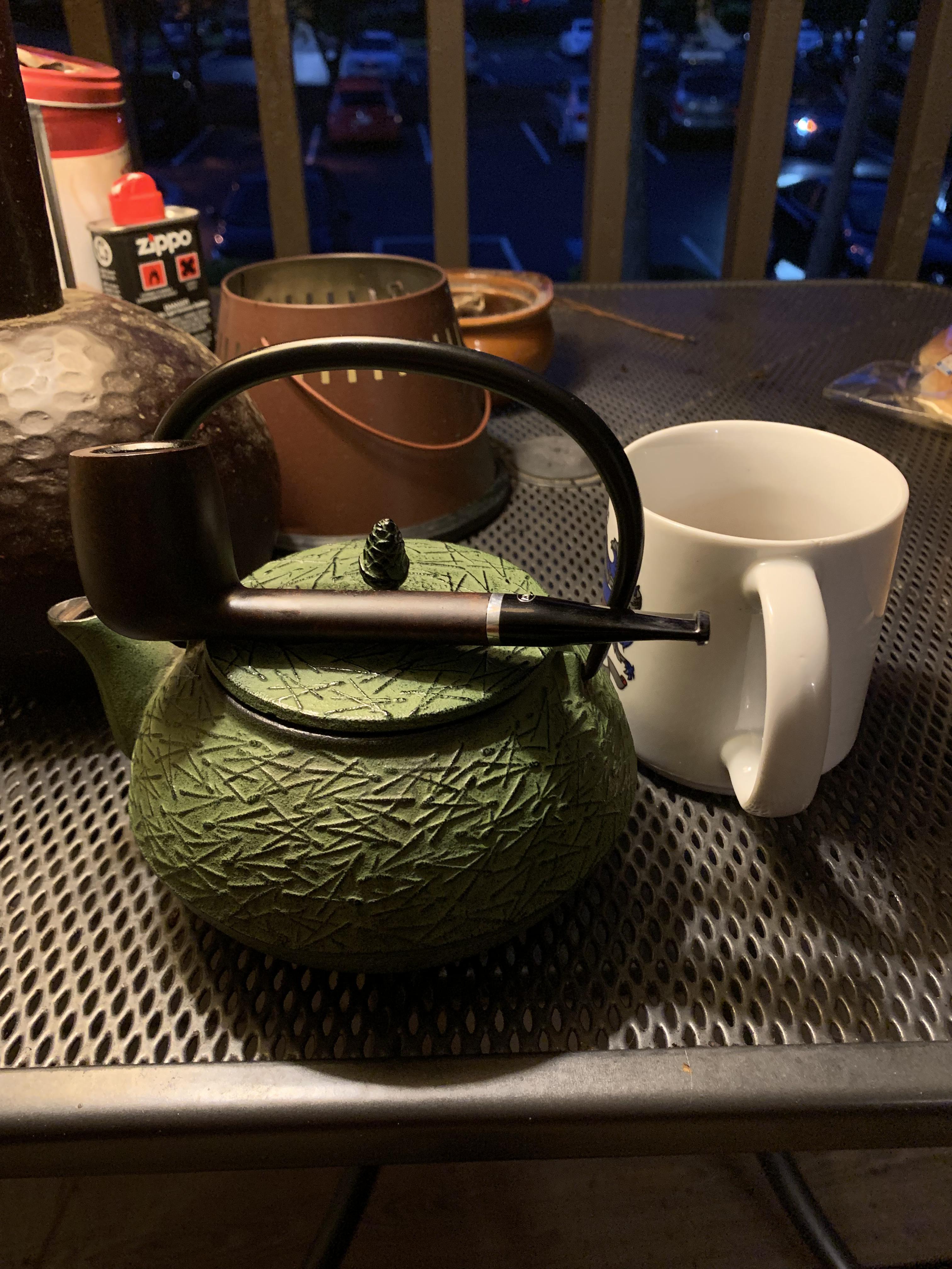 Tea and Tobacco pairing. Sipping some gunpowder green tea, smoking