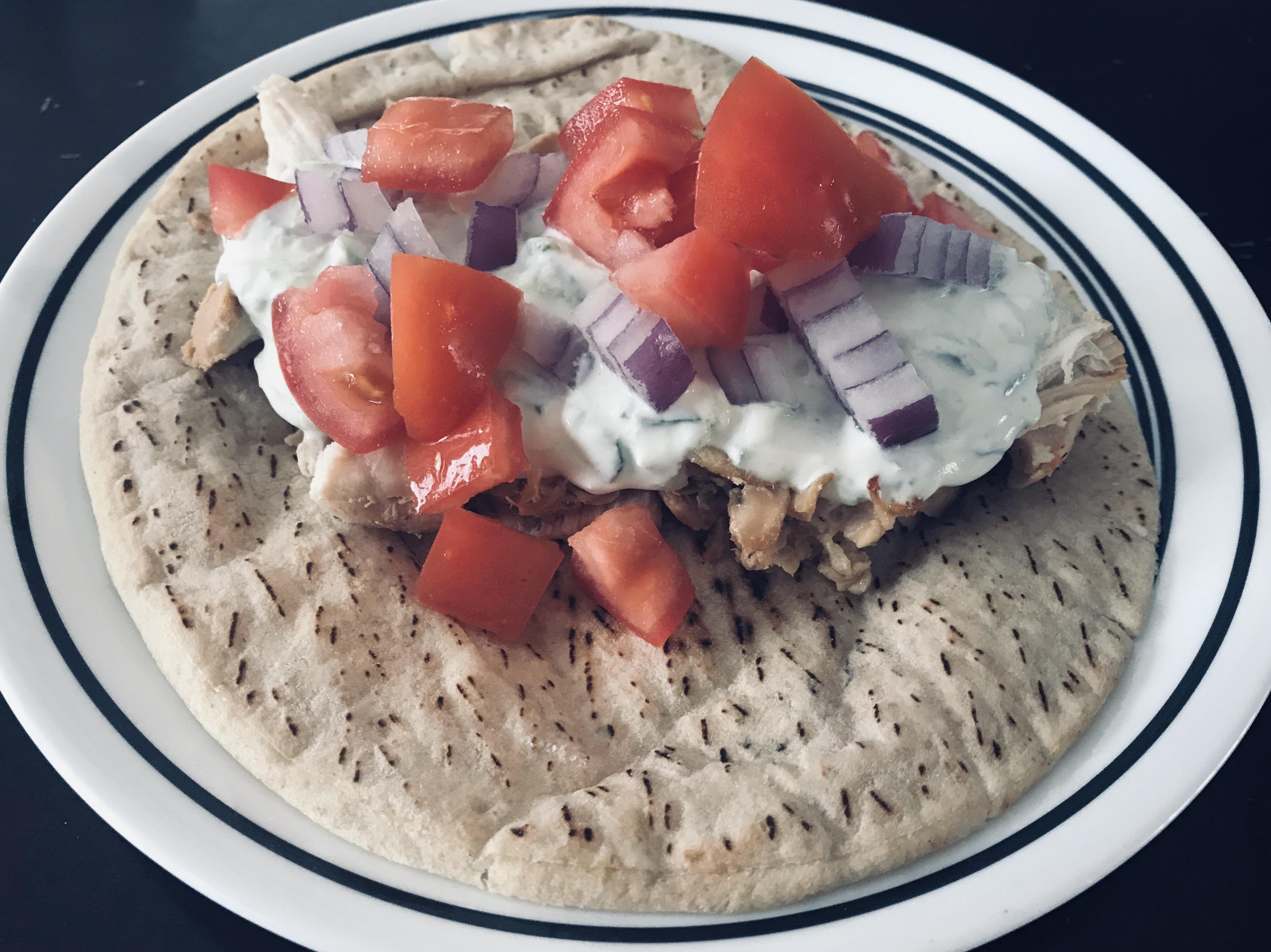 Chicken gyro “taco”. 225 calories! r/1200isplenty