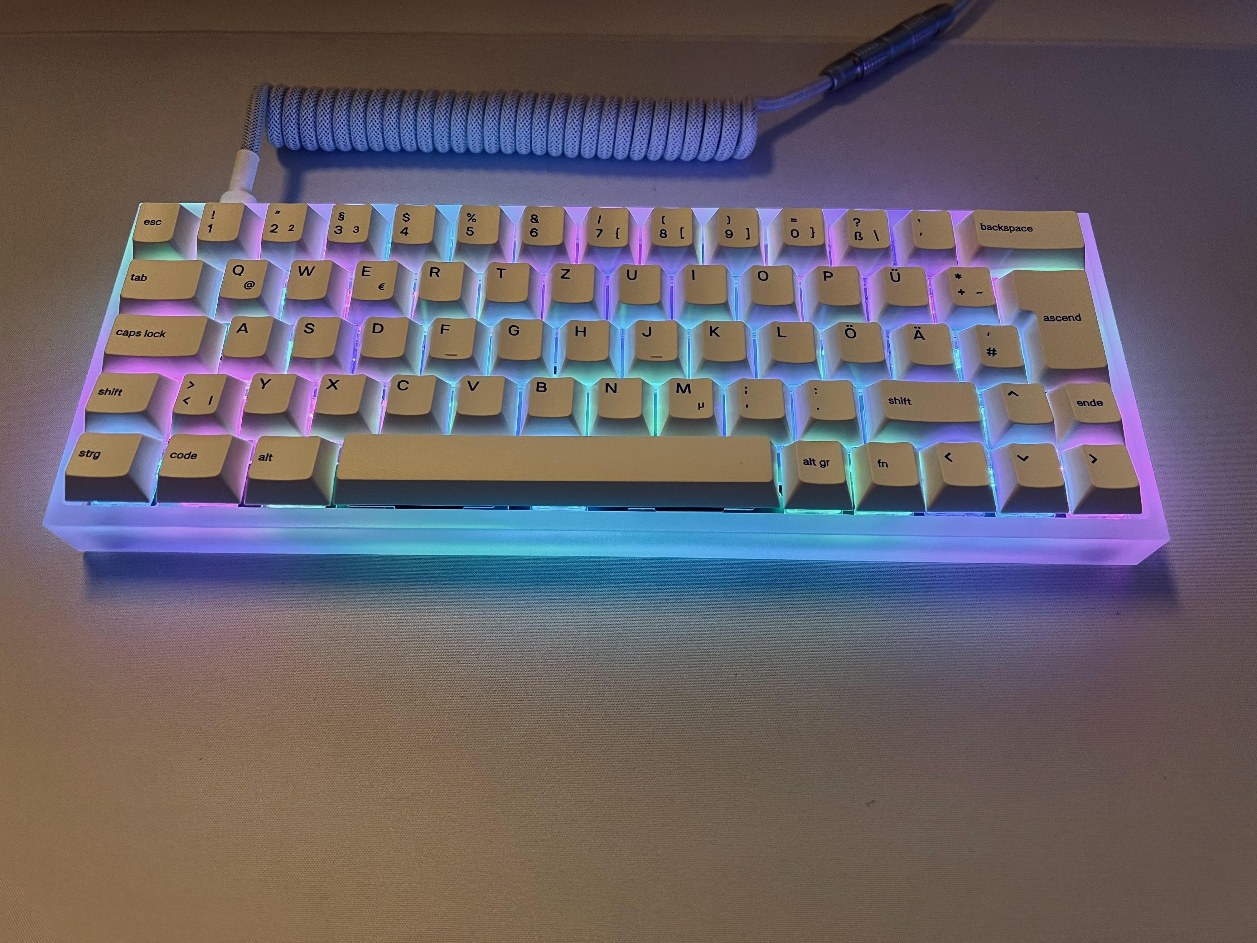 Tofu 60 Acrylic Frosted with Everglide Waterking and GPBT Keycaps r