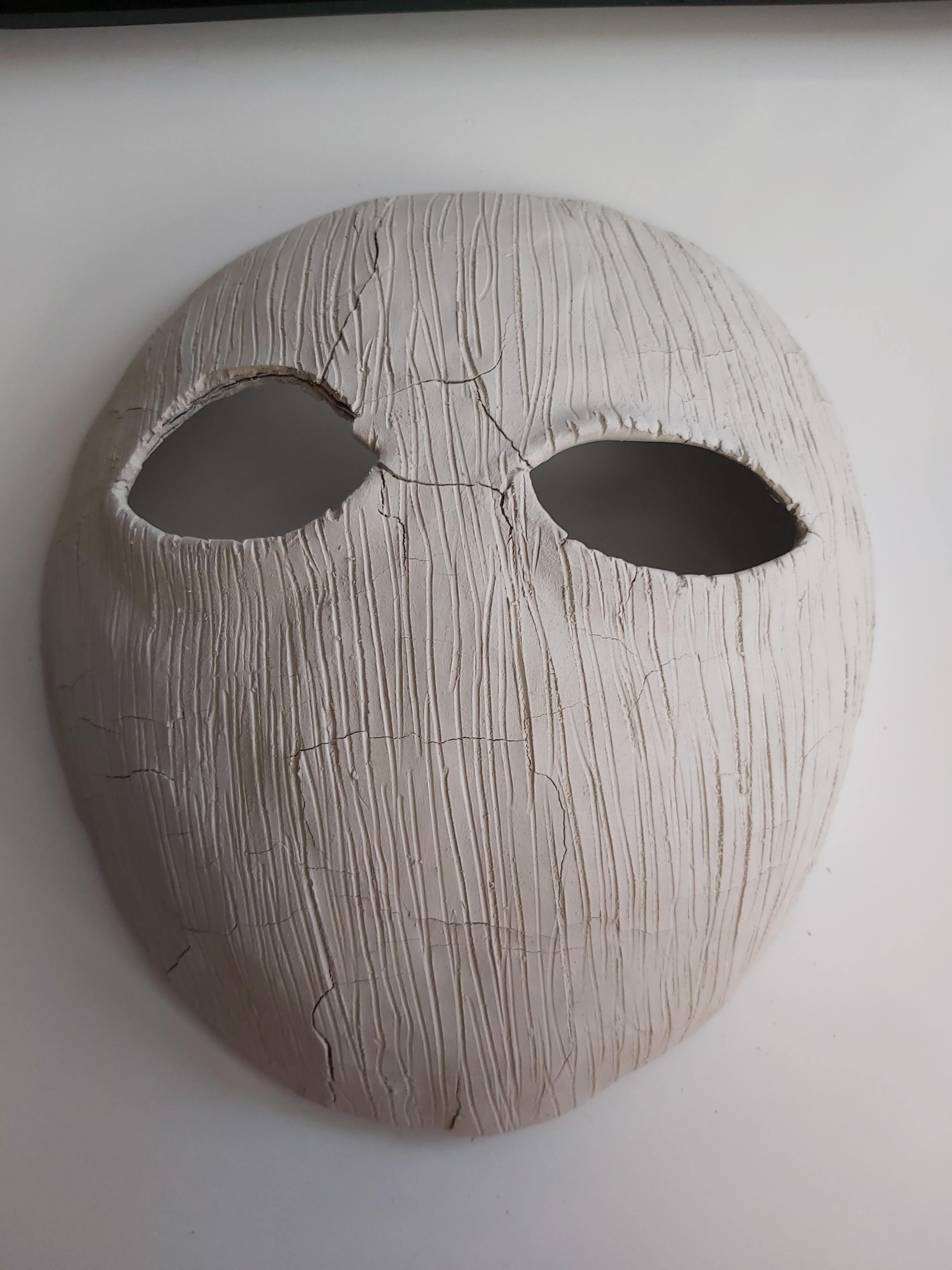 When using a object as a reference for drawing, is it best to look at