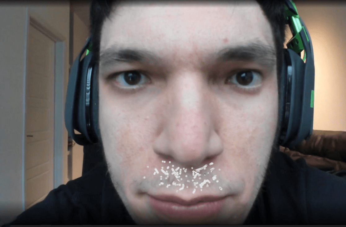 okayy dudeee my eyes arent far apart r/Trainwreckstv