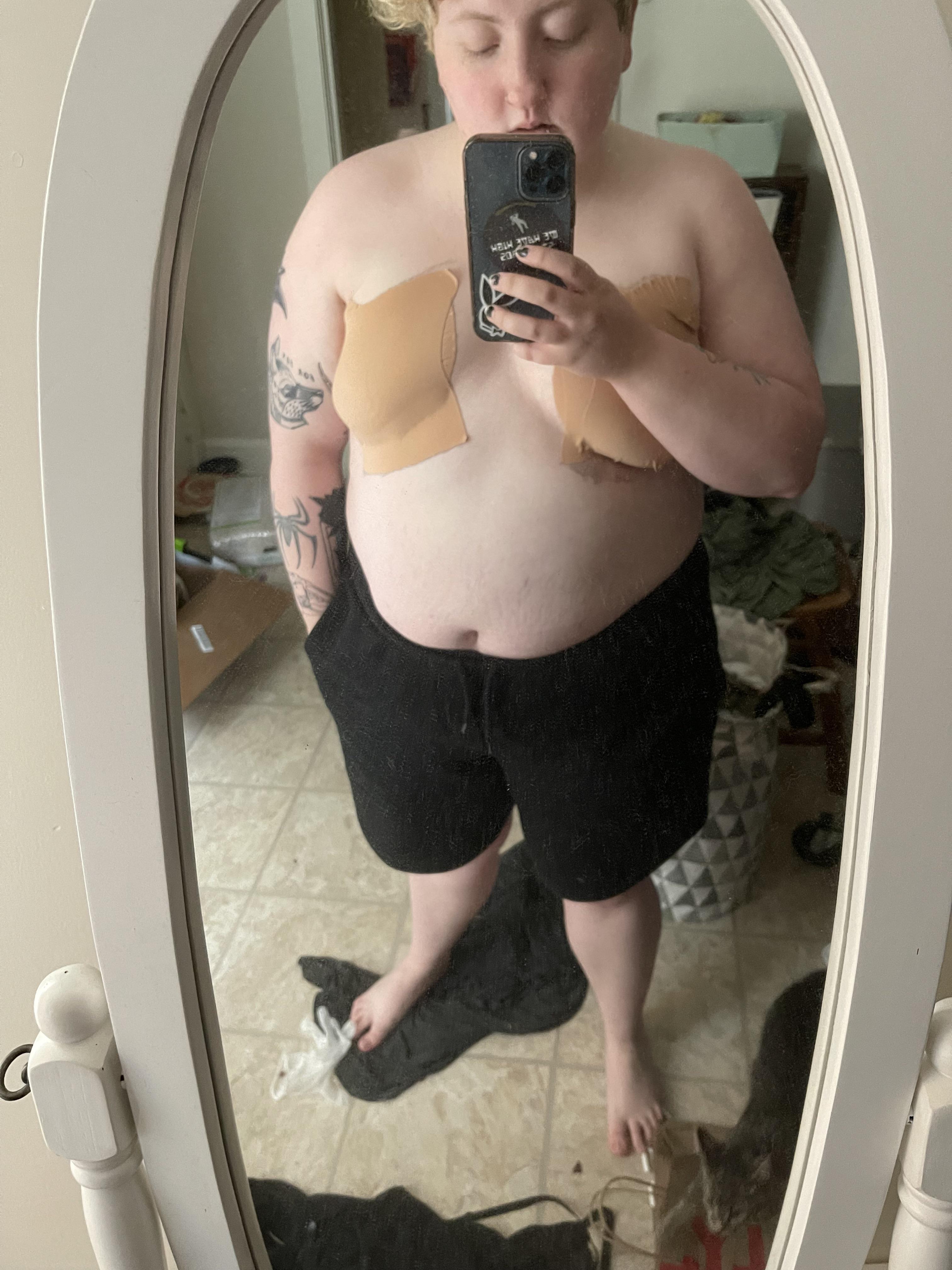 chubby trans masc pride : possible NSFW warning? : FTM_SELFIES