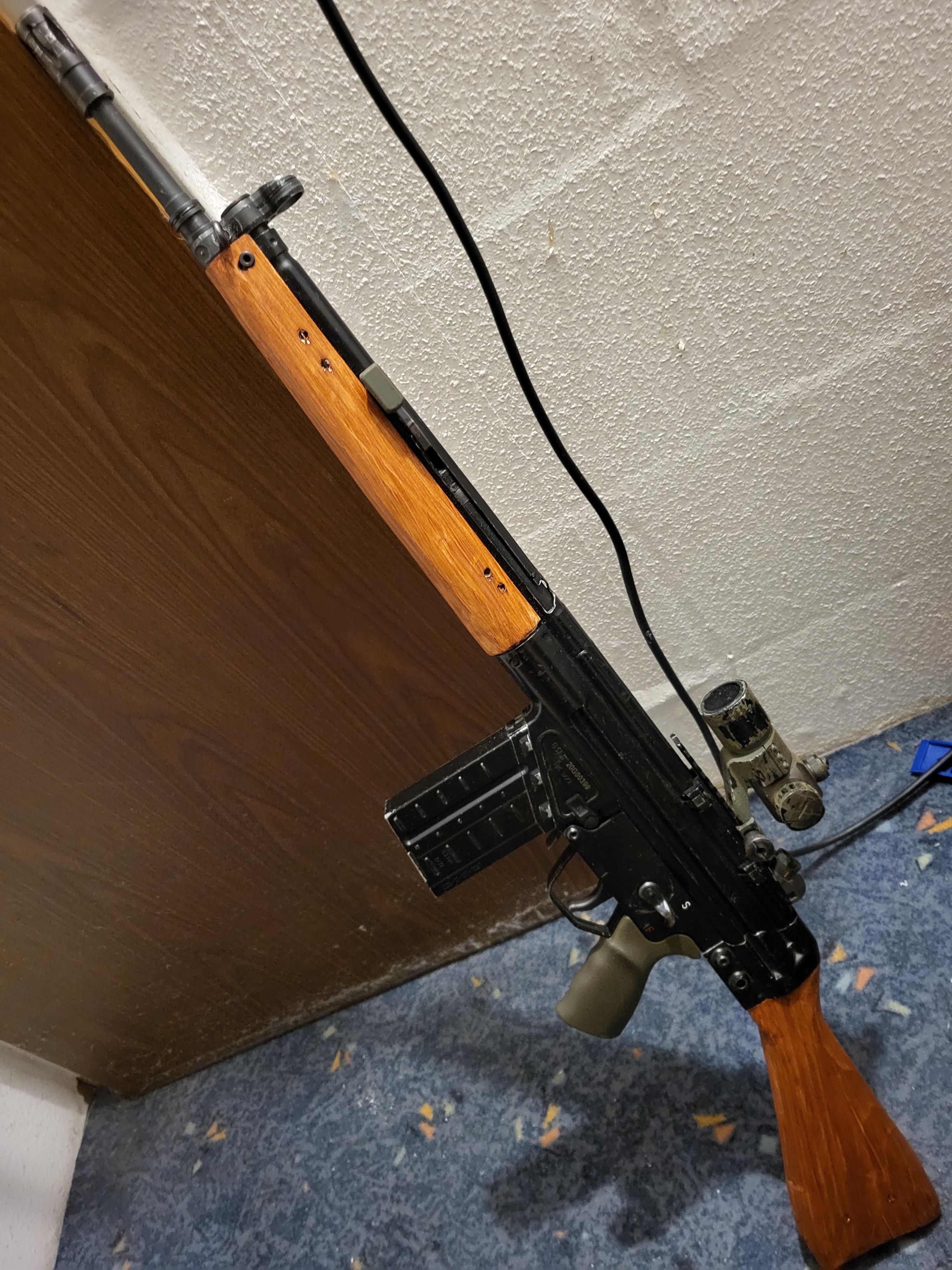 I think my selfmade wooden G3 furniture fits this sub perfectly r