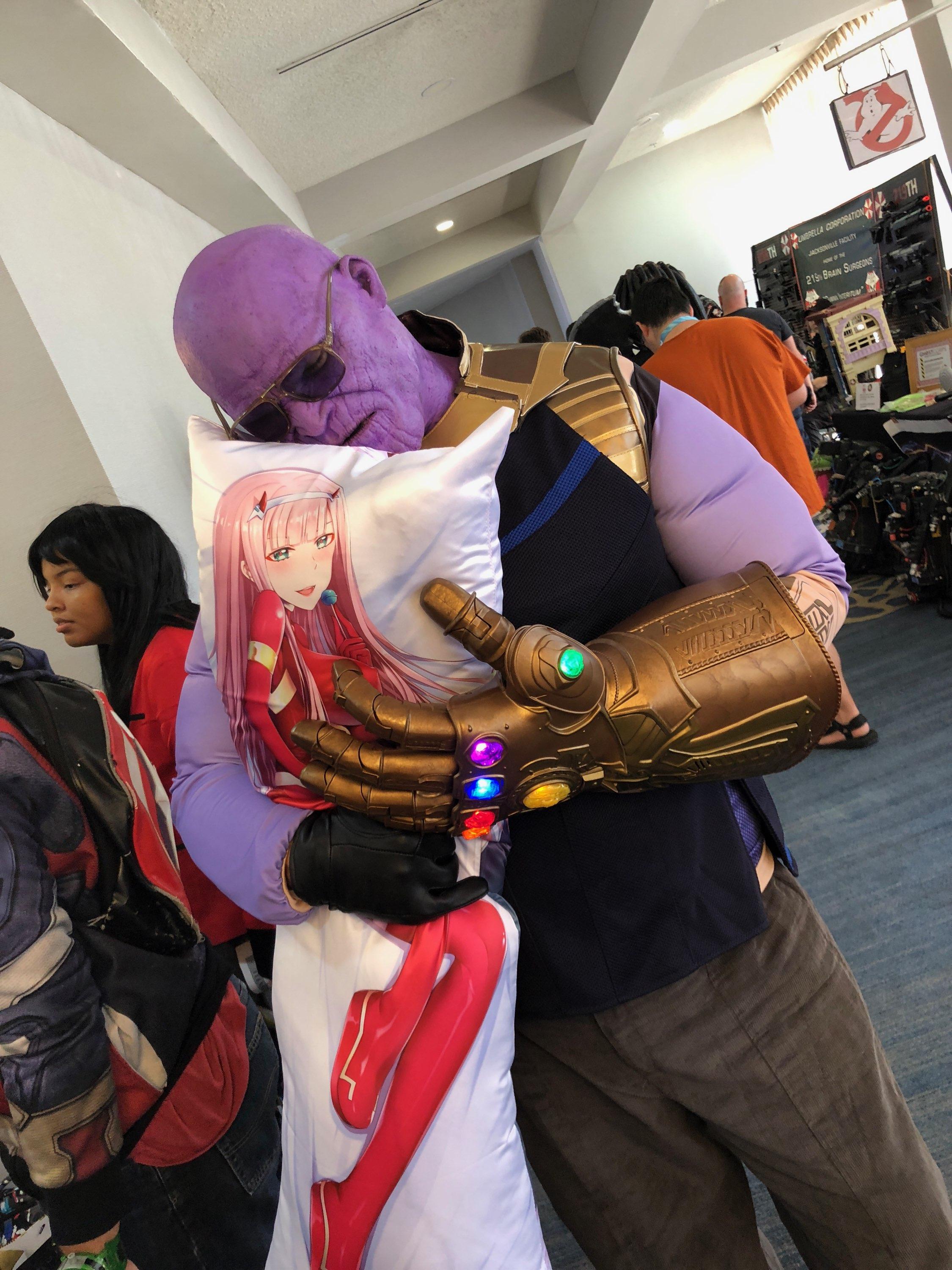 [photographer] An amazing thanos cosplay I saw at Wasabi Con I went to
