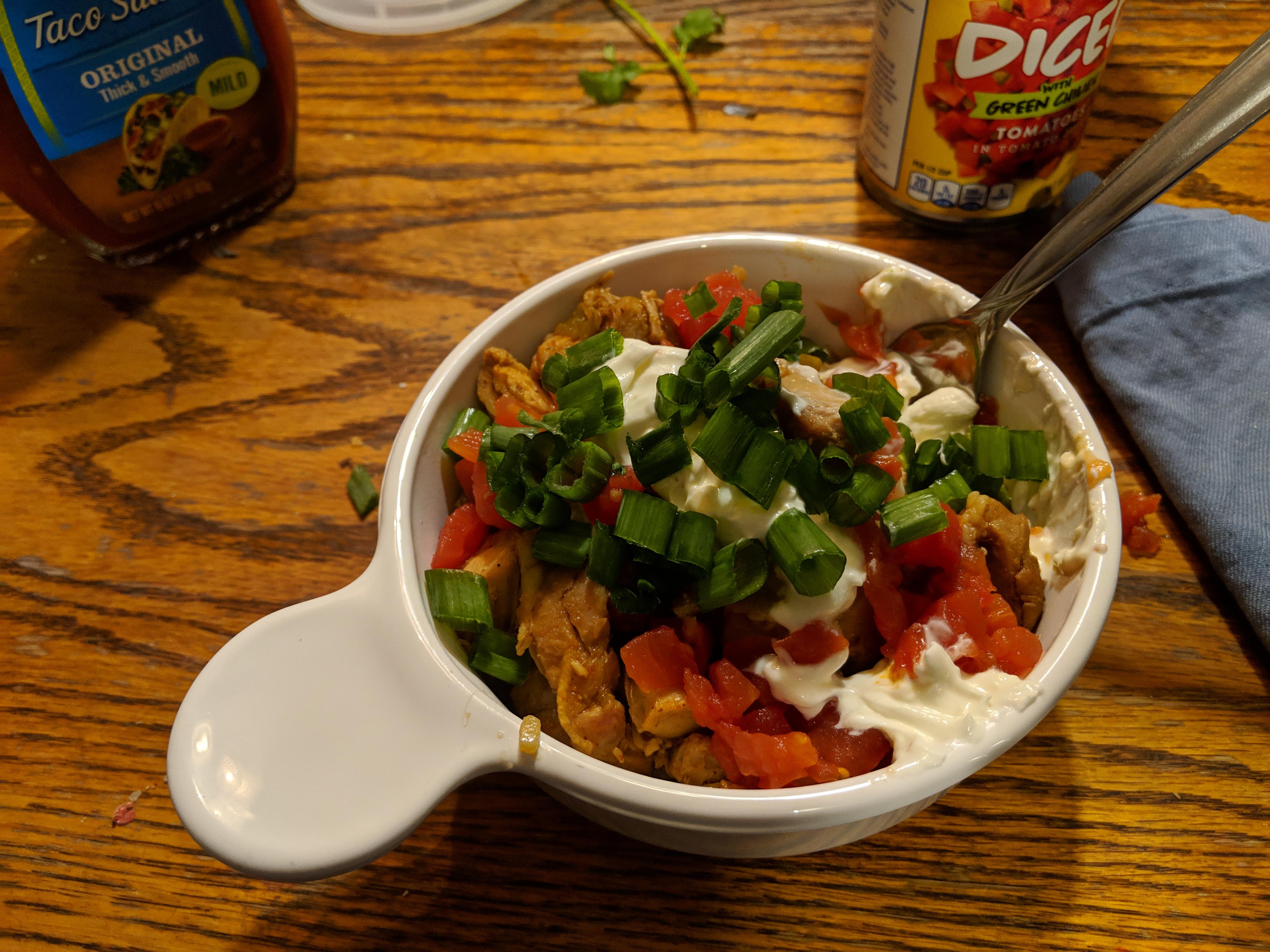 Chicken enchilada bowl with cauliflower rice r/Ketomealseatingnow