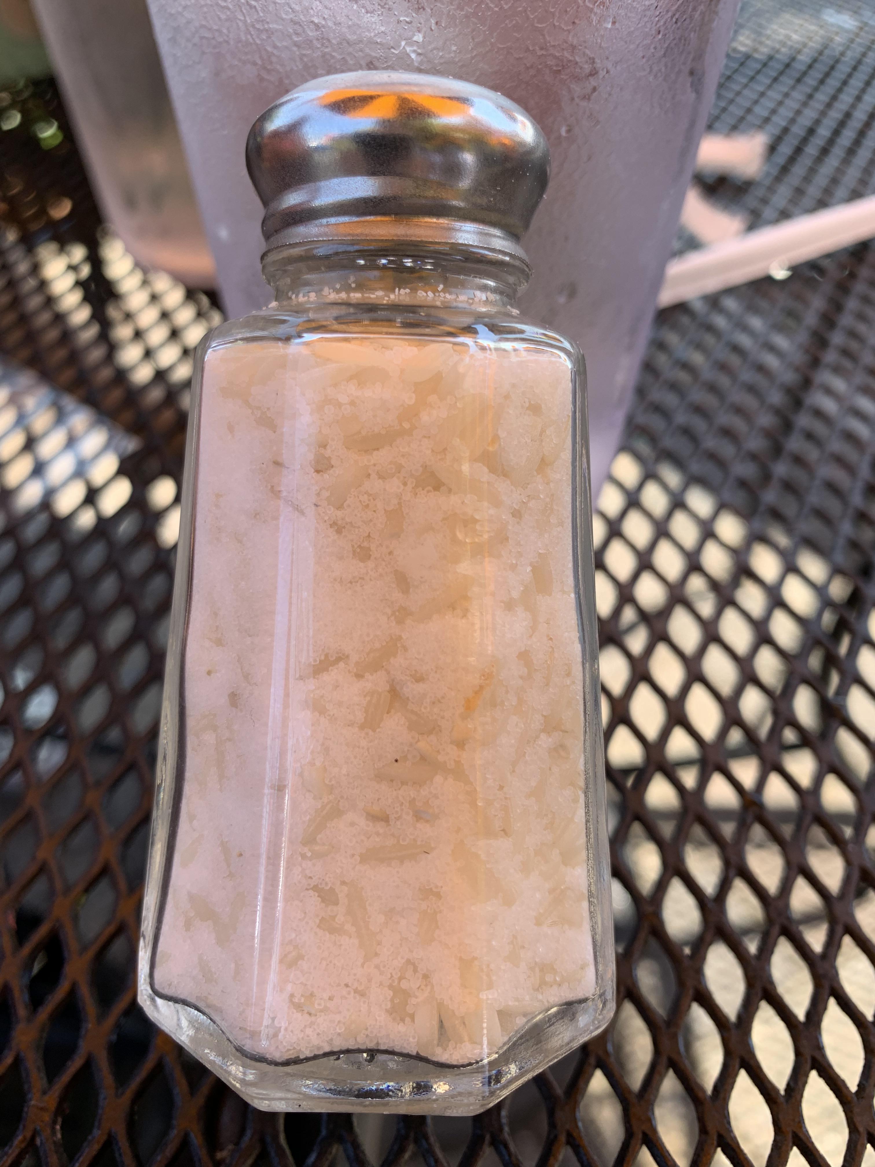 Rice in salt shaker to reduce clumping (Florida) r/mildlyinteresting